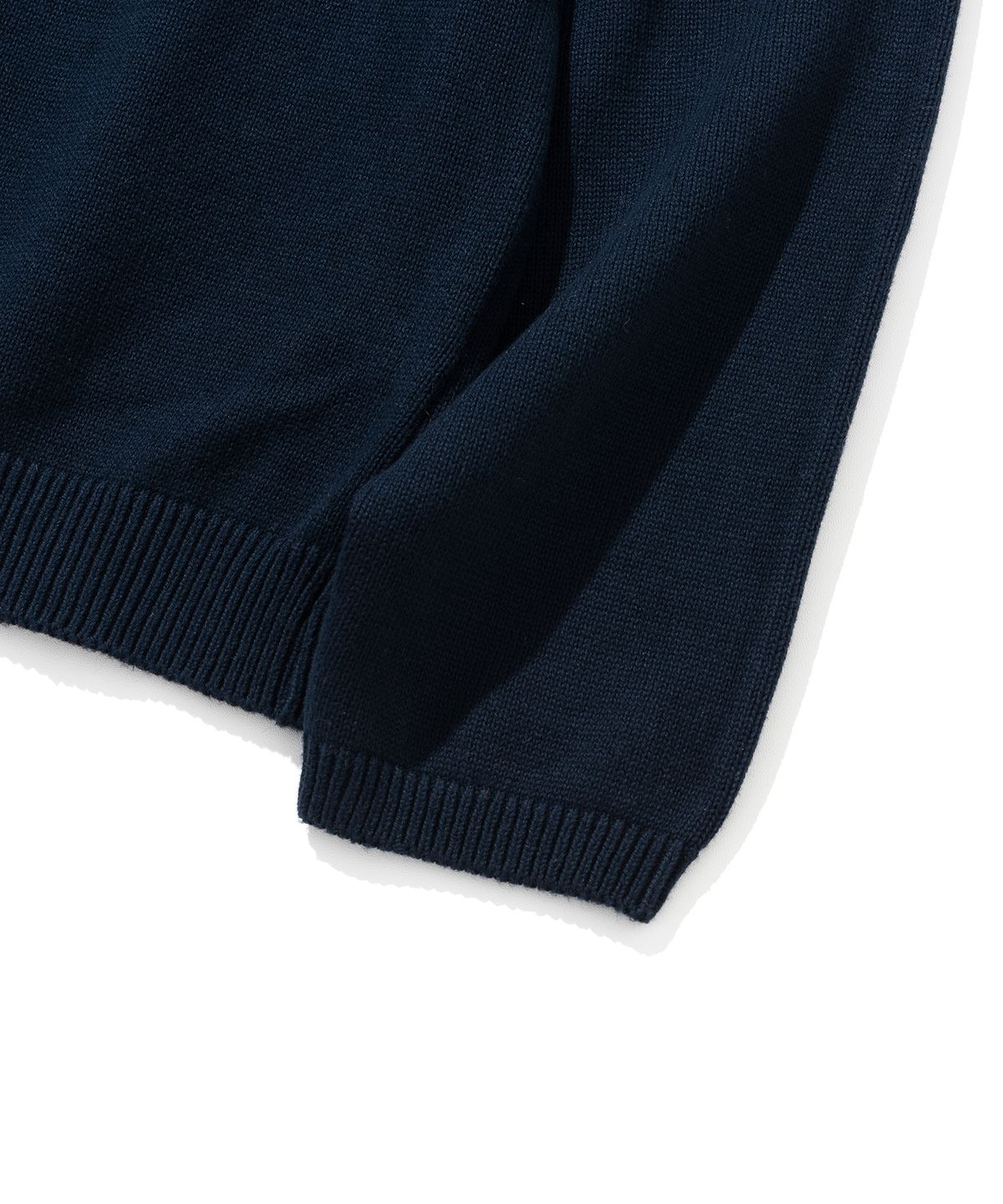 니티드(KNITTED) 오픈카라 리브드 카라 니트 NAVY