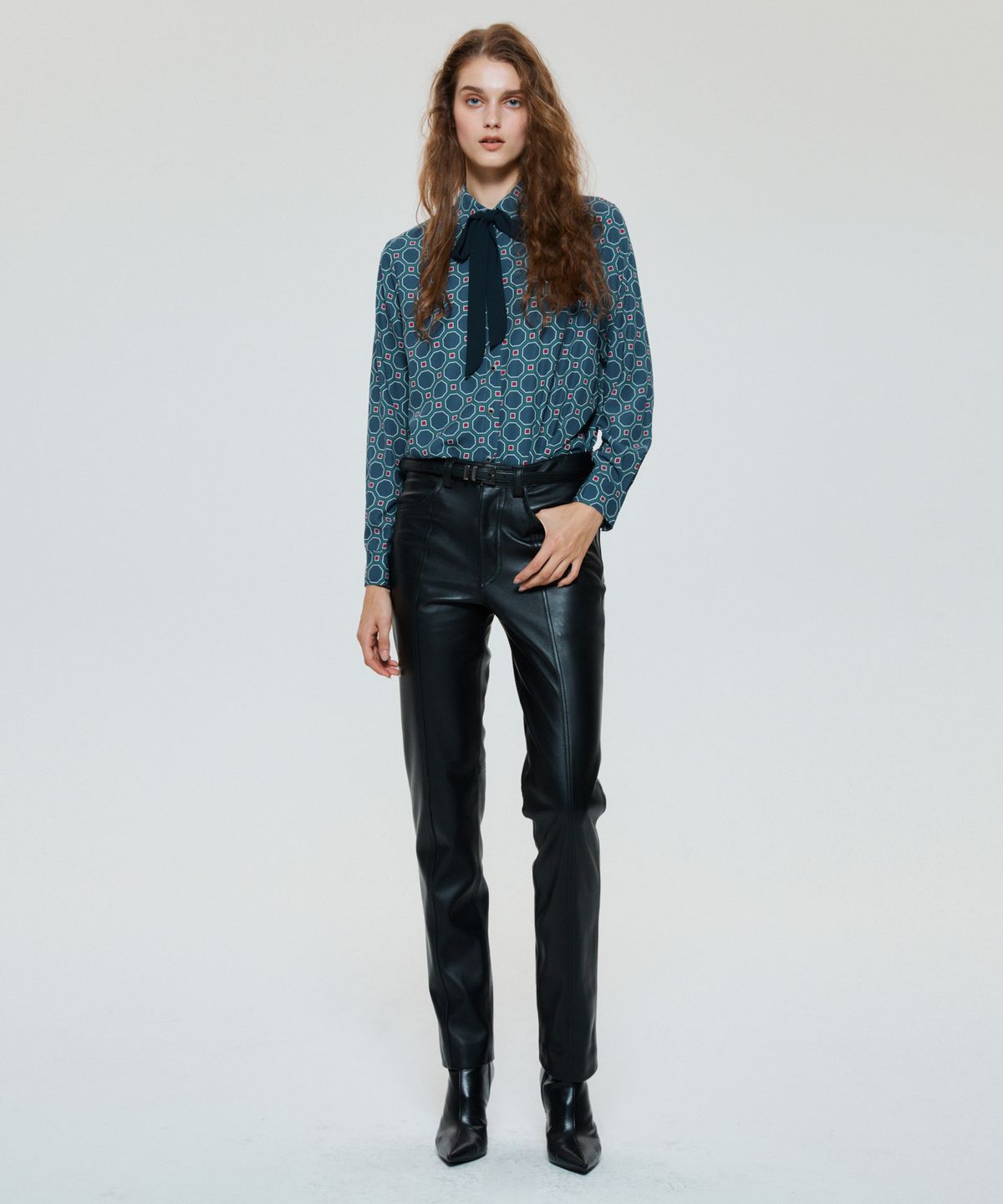 언티지(UNTAGE) 레트로 C 블록 프린트 셔츠(UNISEX)_UTS-FS29