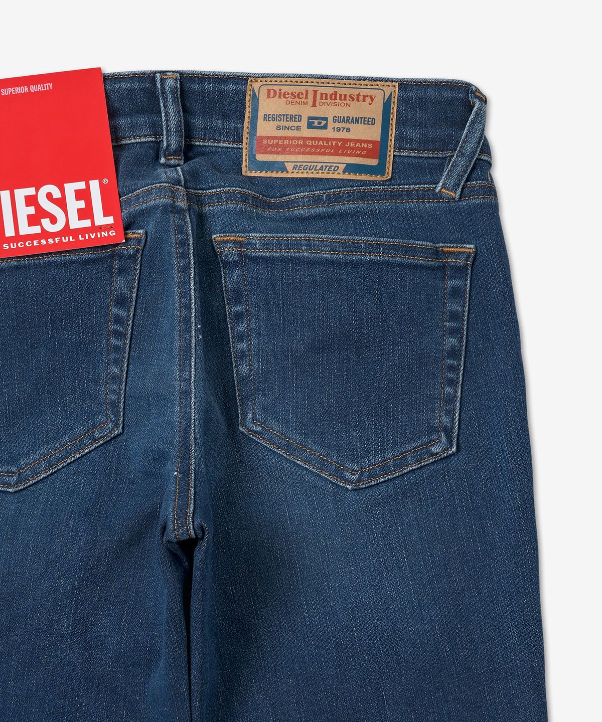 디젤(DIESEL) 2018 슬랜디 로우 데님 팬츠 - 미디움 블루 / A0360009C2101