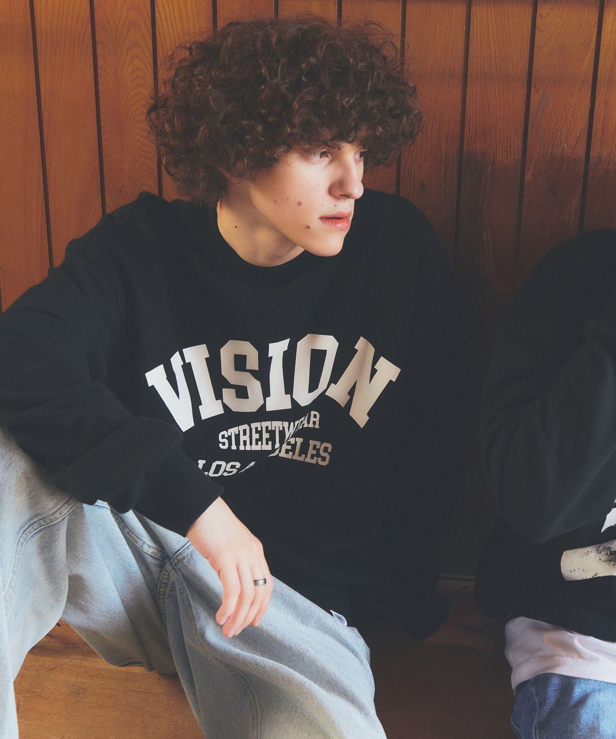 비전스트릿웨어(VISION STREETWEAR) VSW Arch Logo Crewneck Black