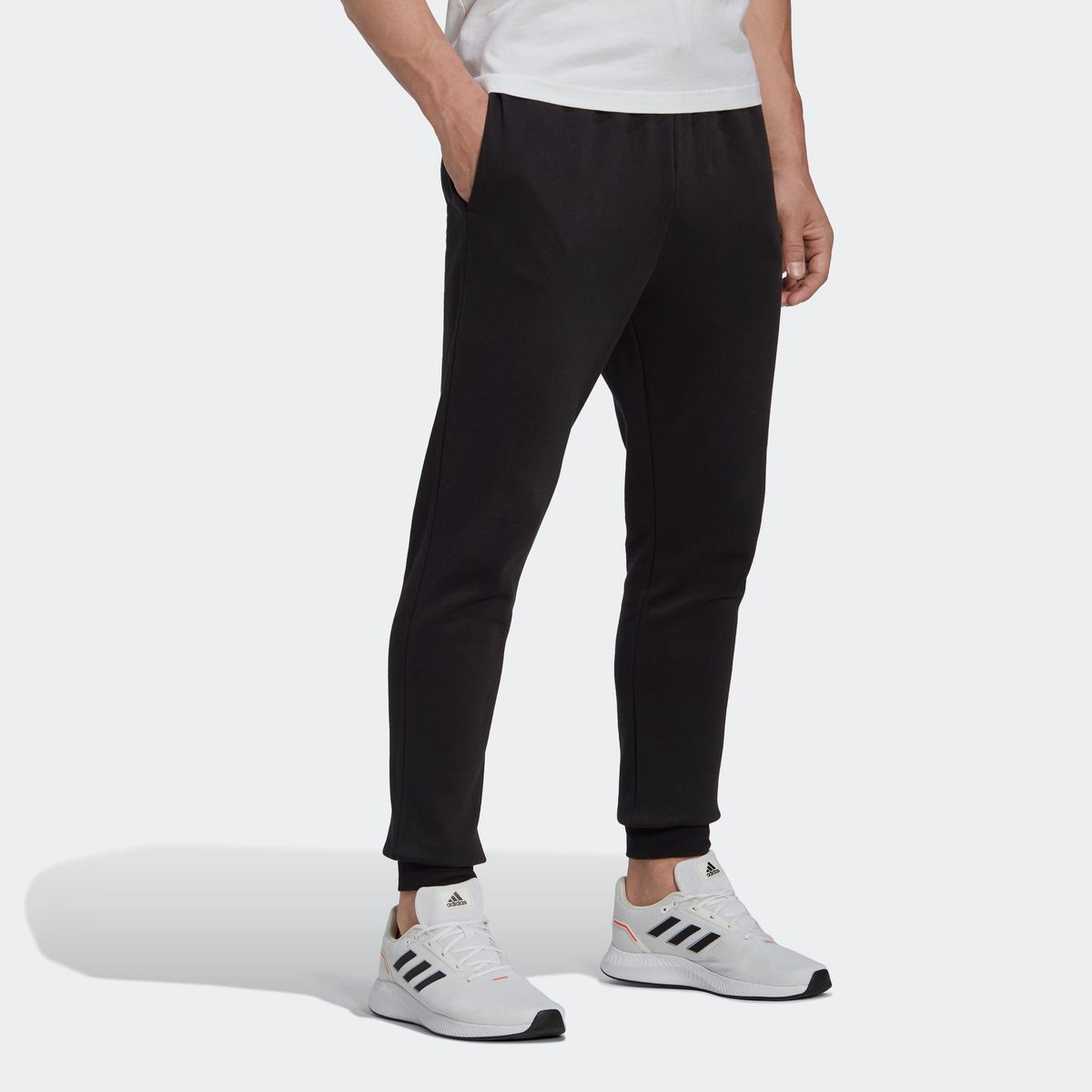 아디다스(ADIDAS) 에센셜 플리스 레귤러 테이퍼드 팬츠 HL2236