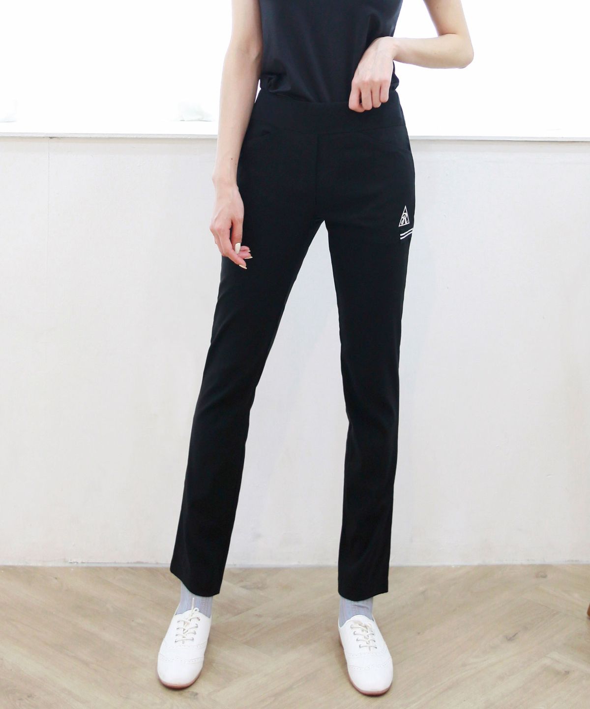 엠에프에스 골프웨어(MFS GOLFWEAR) 여성 밴딩 퍼포먼스 스판 팬츠 SV220044