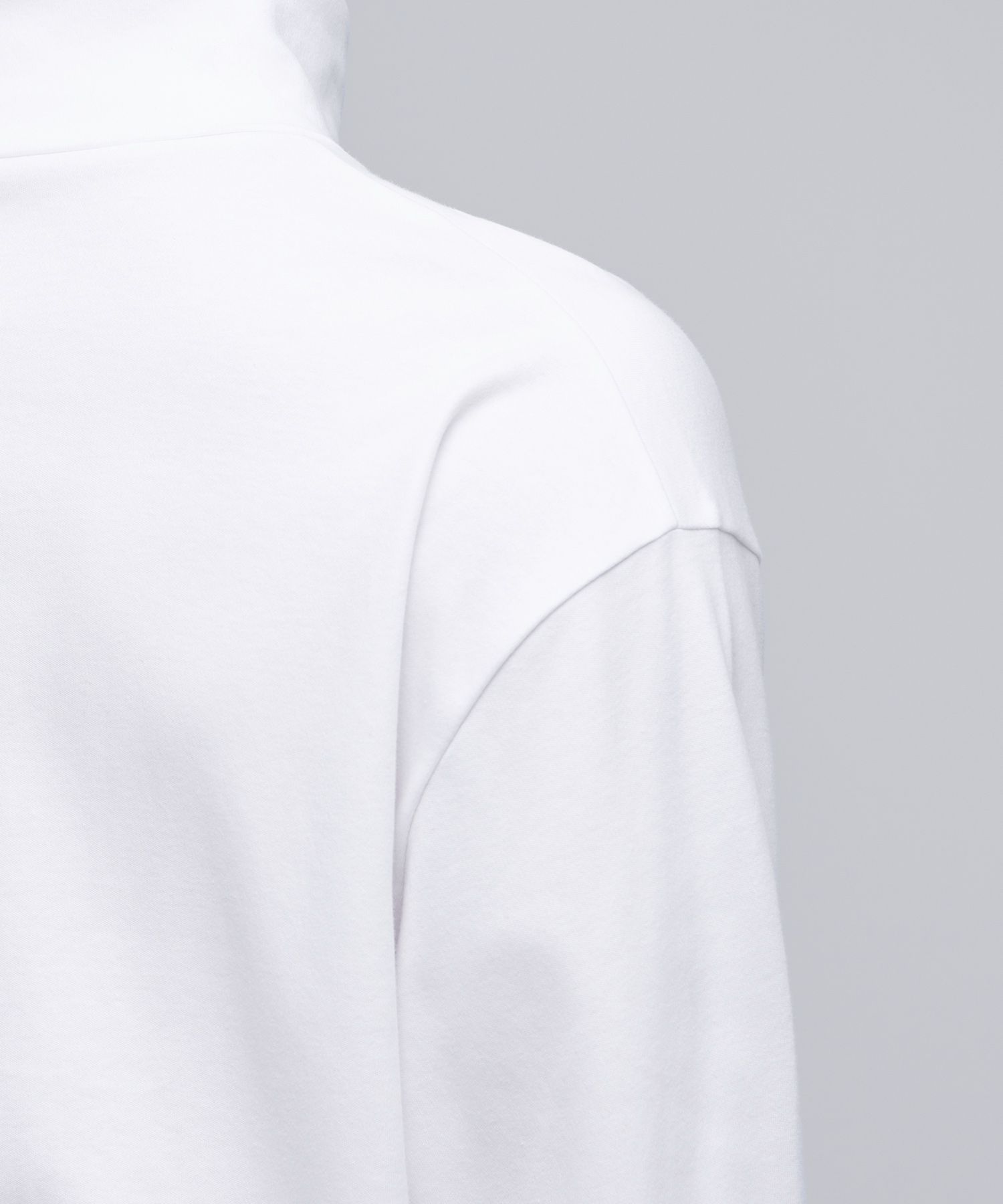 MUSINSA | MUSINSA STANDARD Relaxed Turtleneck Long Sleeve T