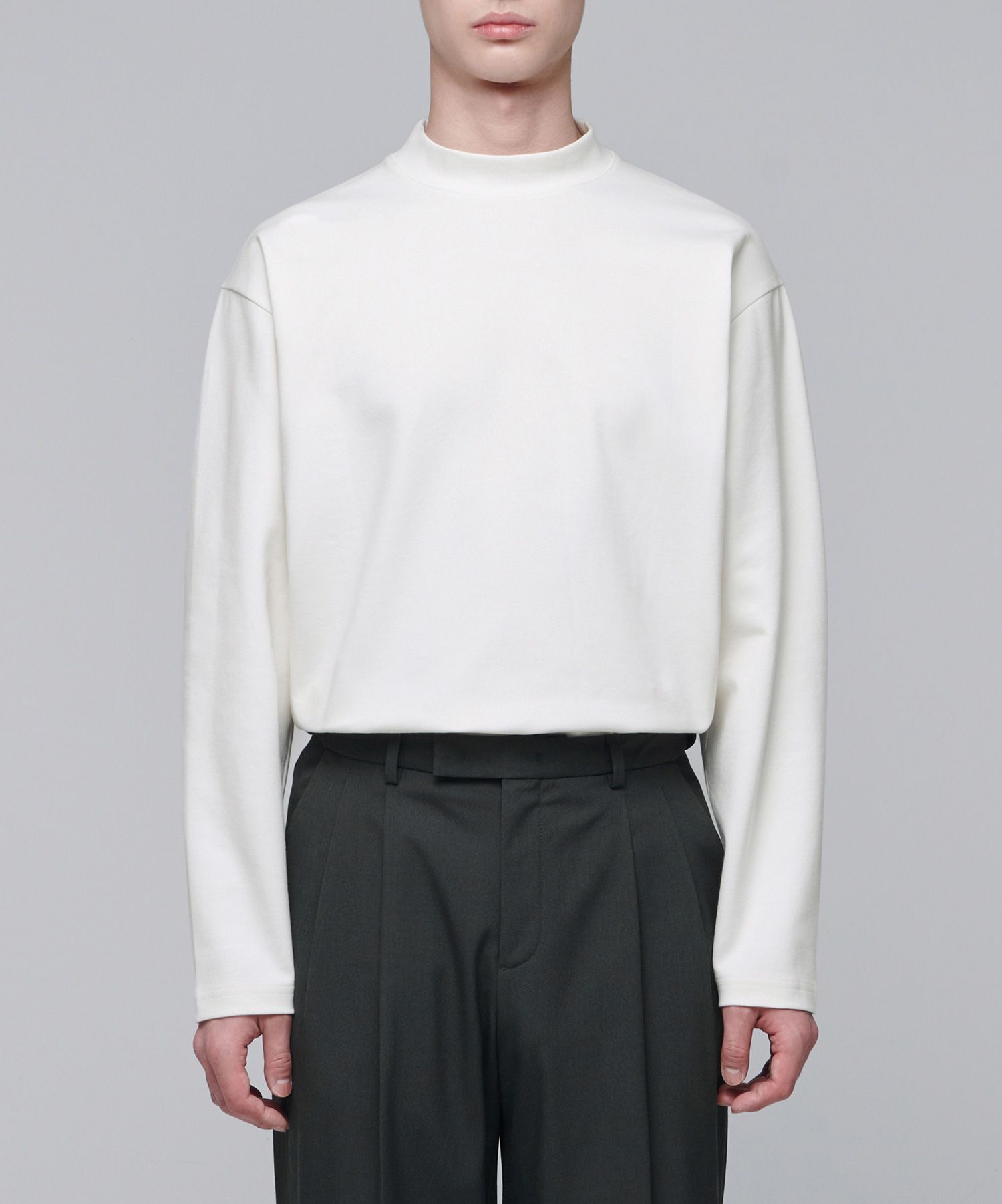 Tシャツ・カットソー *MUSINSA STANDARD* Ponte Mock Neck Long Sleeve T-Shirt Mushr MUSINSA公式 | MUSINSA STANDARD Ponte Mock Neck Long Sleeve T