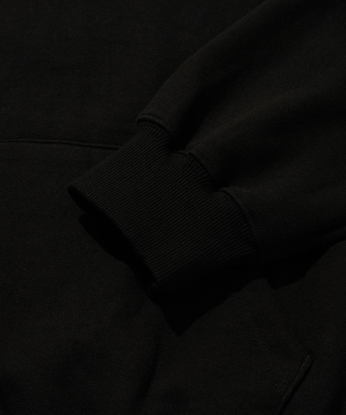 로우랩(RAW LAB) 써클 RAW 자수 하프집업 (블랙)