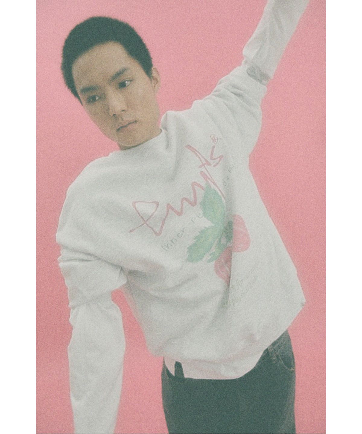 피지컬 디파트먼트(PHYSICAL DEPARTMENT) 스트로베리 스웨트셔츠_아이보리