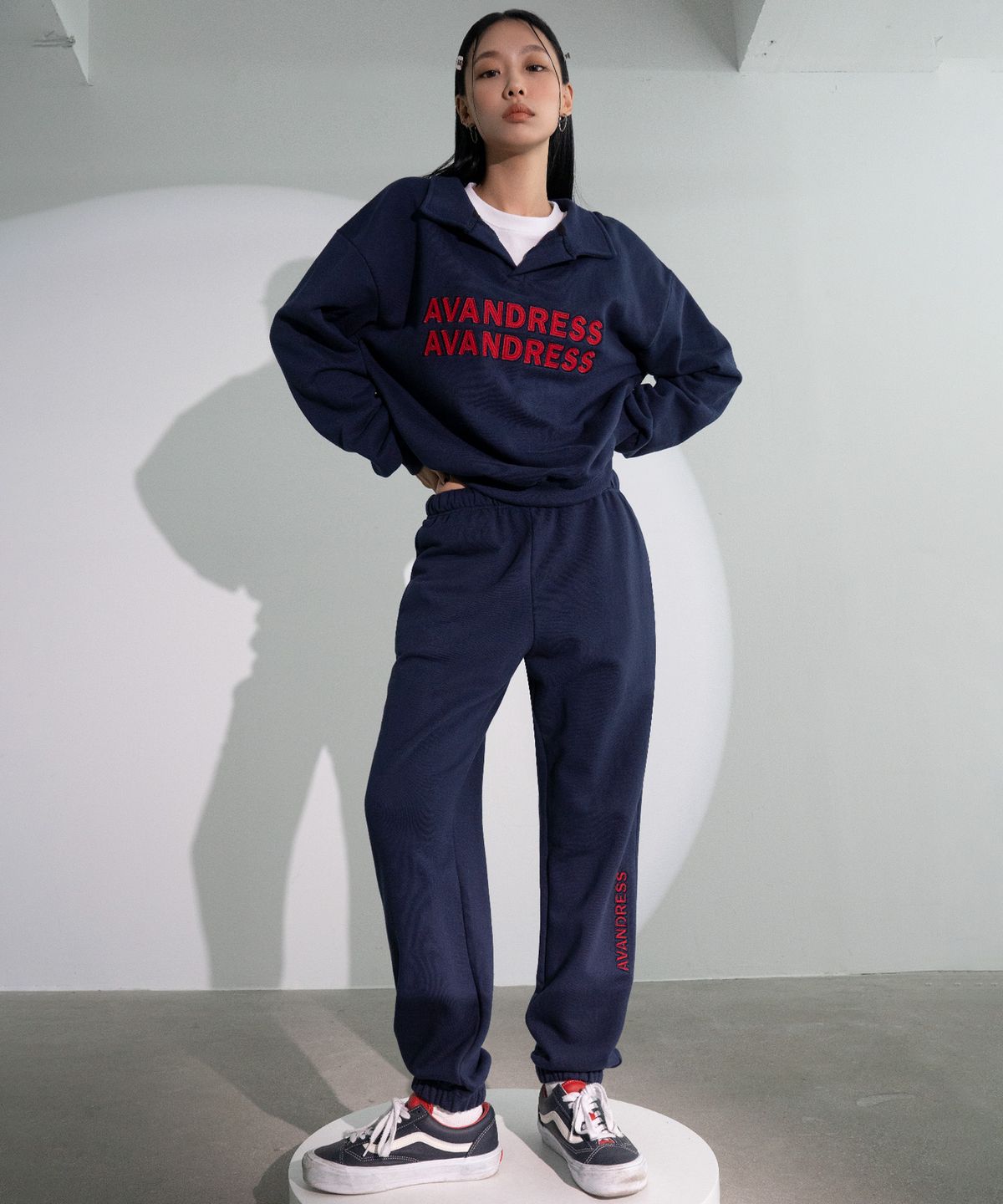 어반드레스(AVANDRESS) VIVID APPLIQUE JOGGER PANTS - 5COL