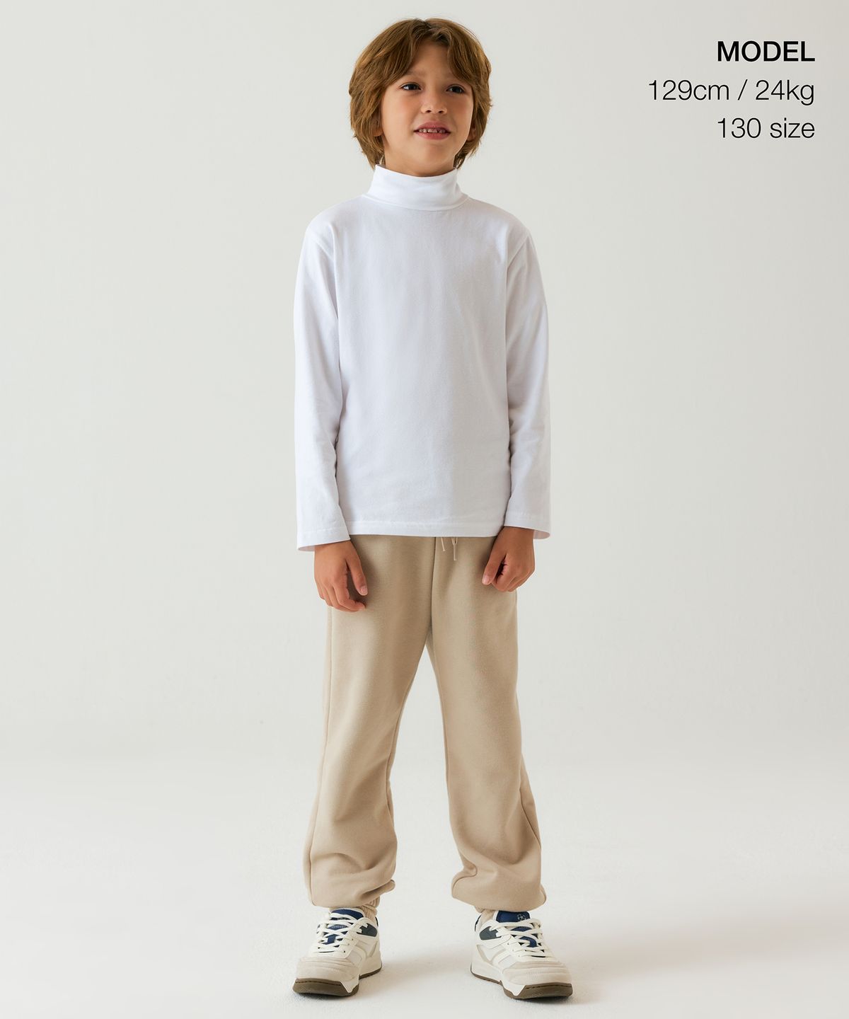 무신사 스탠다드 키즈(MUSINSA STANDARD KIDS) 베이식 터틀 넥 긴소매 티셔츠 [화이트]