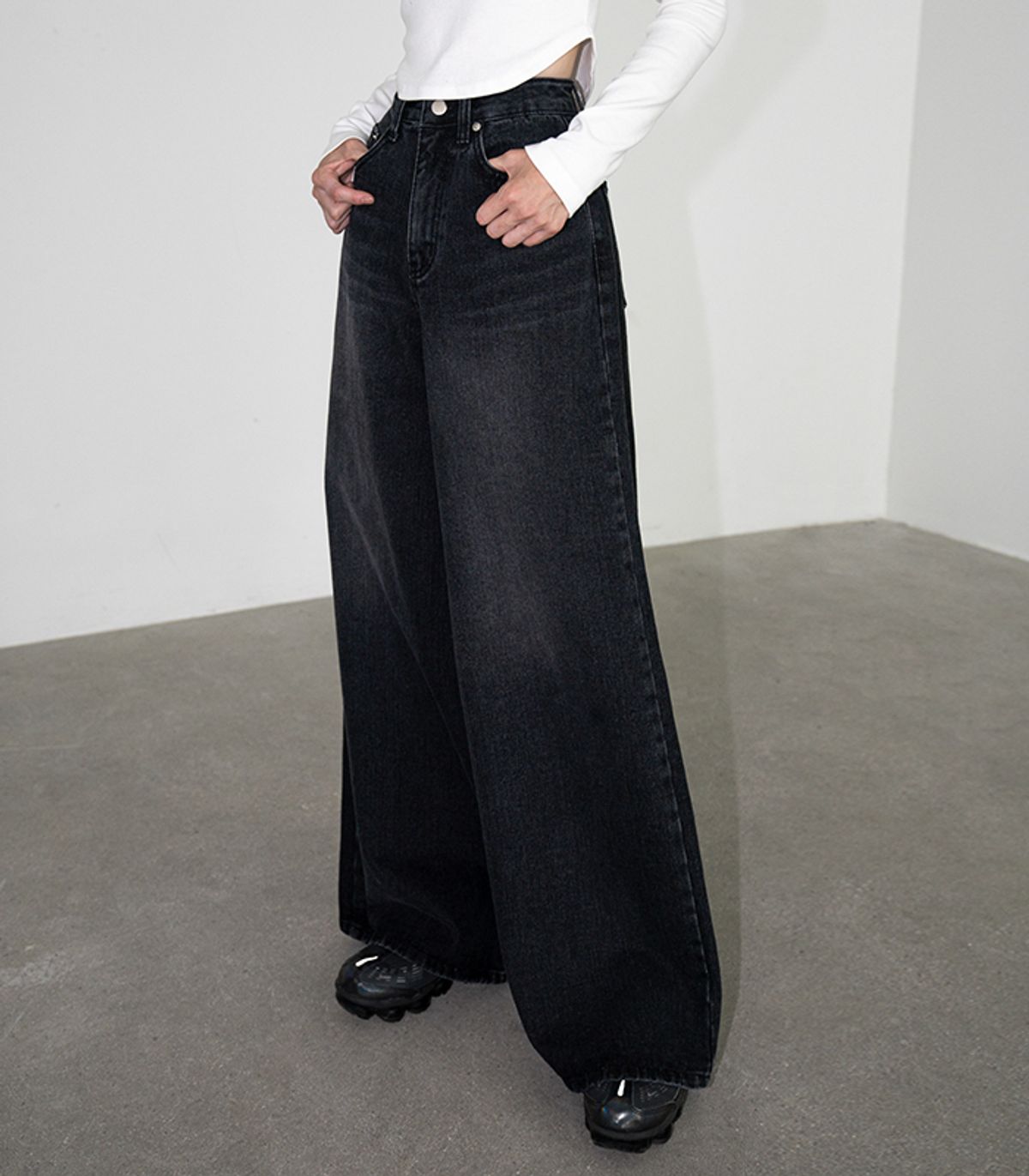 어반드레스(AVANDRESS) Big Wide Long Pants BLACK