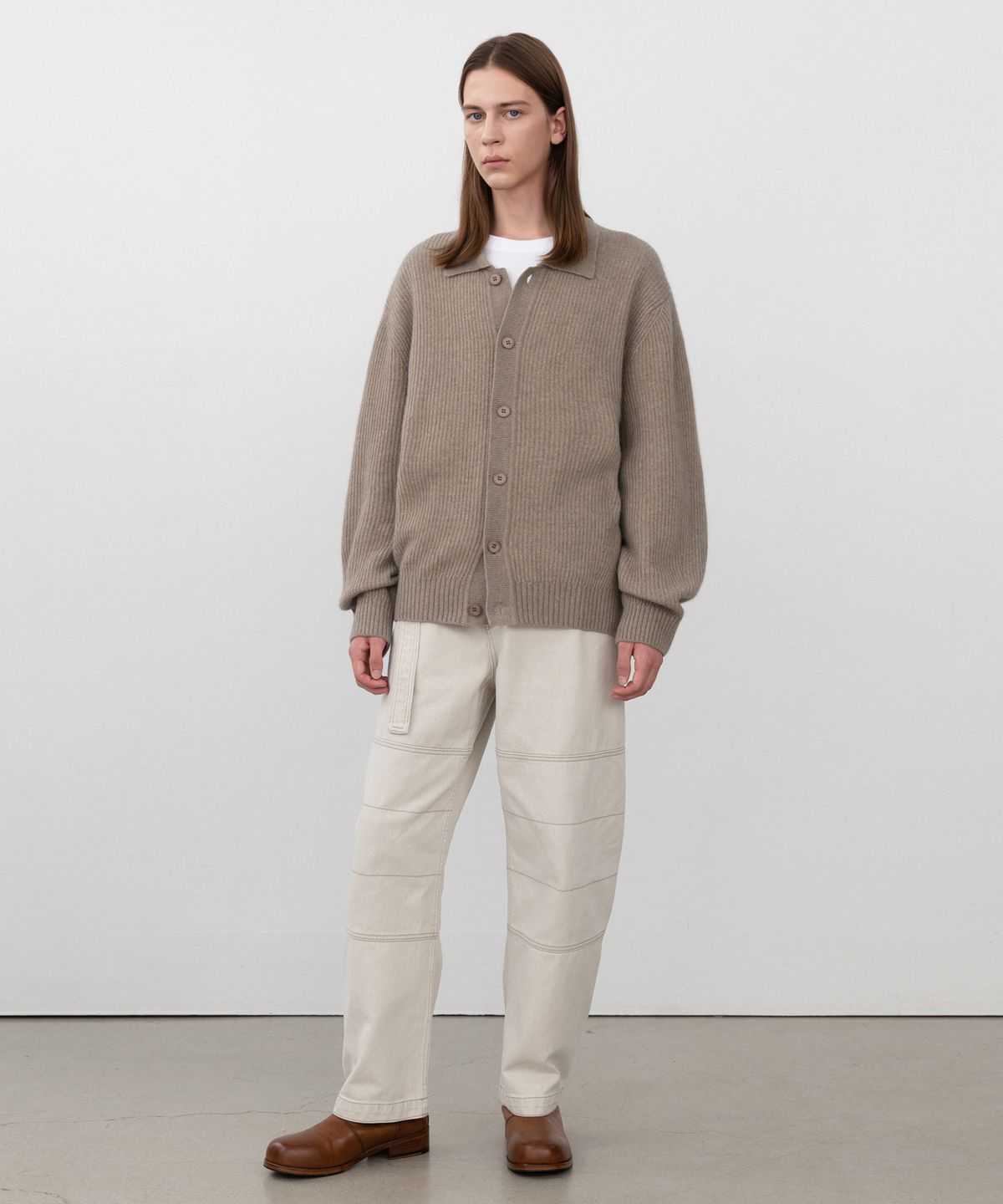 인사일런스(INSILENCE) 라쿤 칼라 니트 카디건 SAND BEIGE