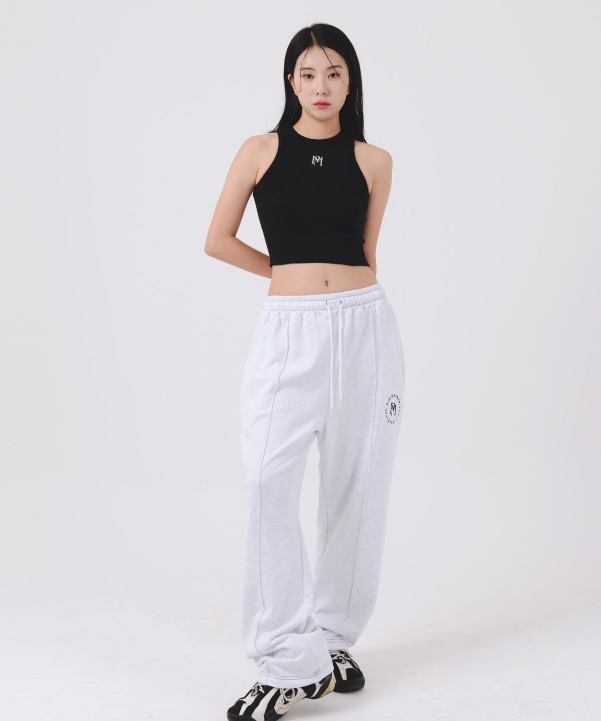 피스메이커(PIECE MAKER) STITCH CIRCLE LOGO SWEAT PANTS (WHITE MELANGE)