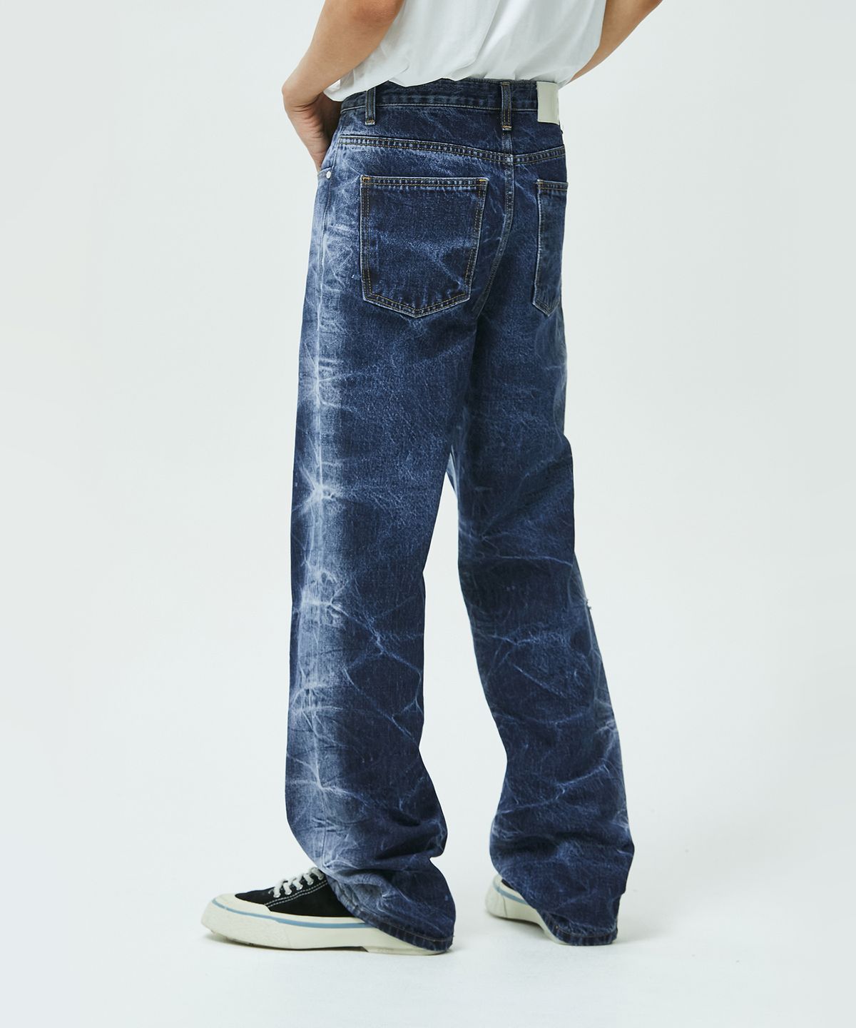 데케트(DECET) Bleach & Crinkle Washed Jeans DCPT019Side