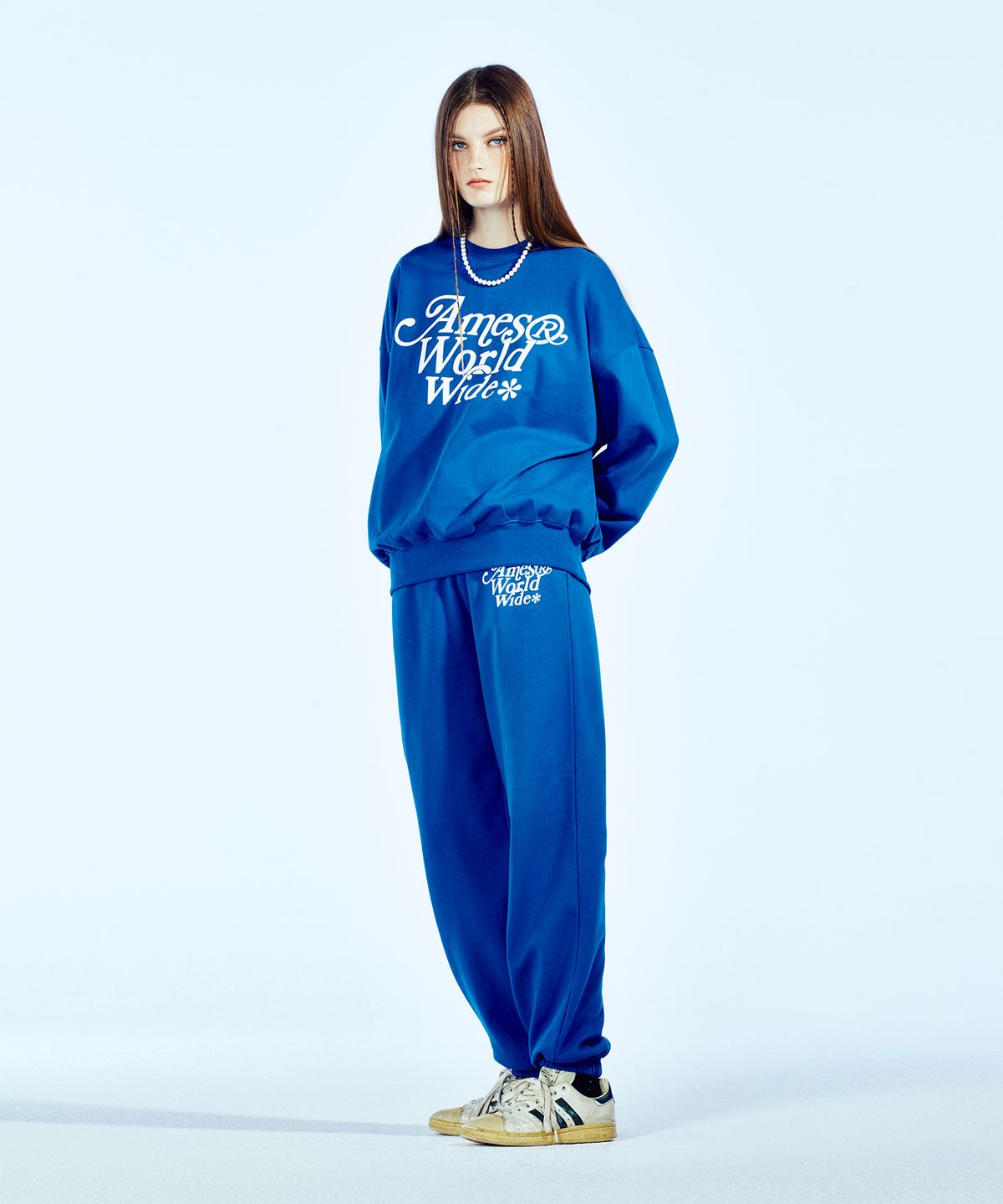 아메스 월드와이드(AMES-WORLDWIDE) SIGNATURE LOGO SWEATSHIRT BLUE (AM2CFUM440A)
