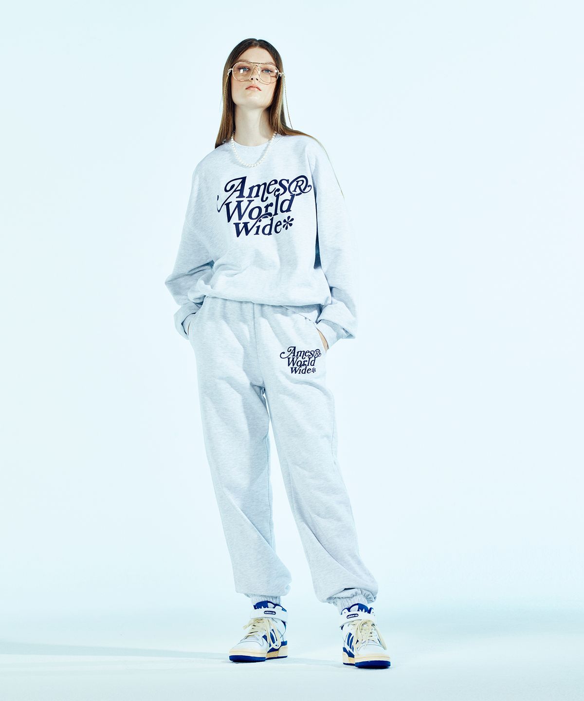 아메스 월드와이드(AMES-WORLDWIDE) SIGNATURE LOGO SWEATSHIRT LIGHT GREY (AM2CFUM440A)