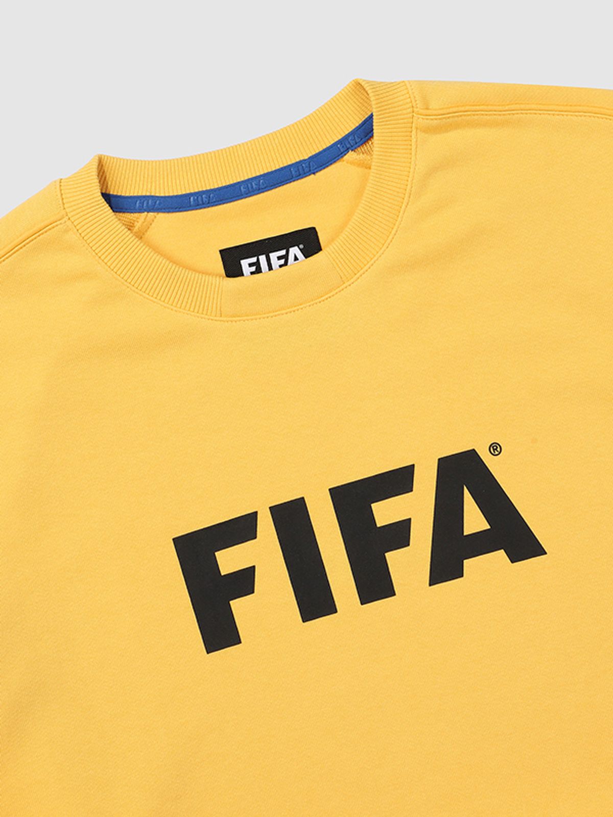 피파 1904(FIFA 1904) 에센셜 빅로고 맨투맨 옐로우(FF23MR02U_420)