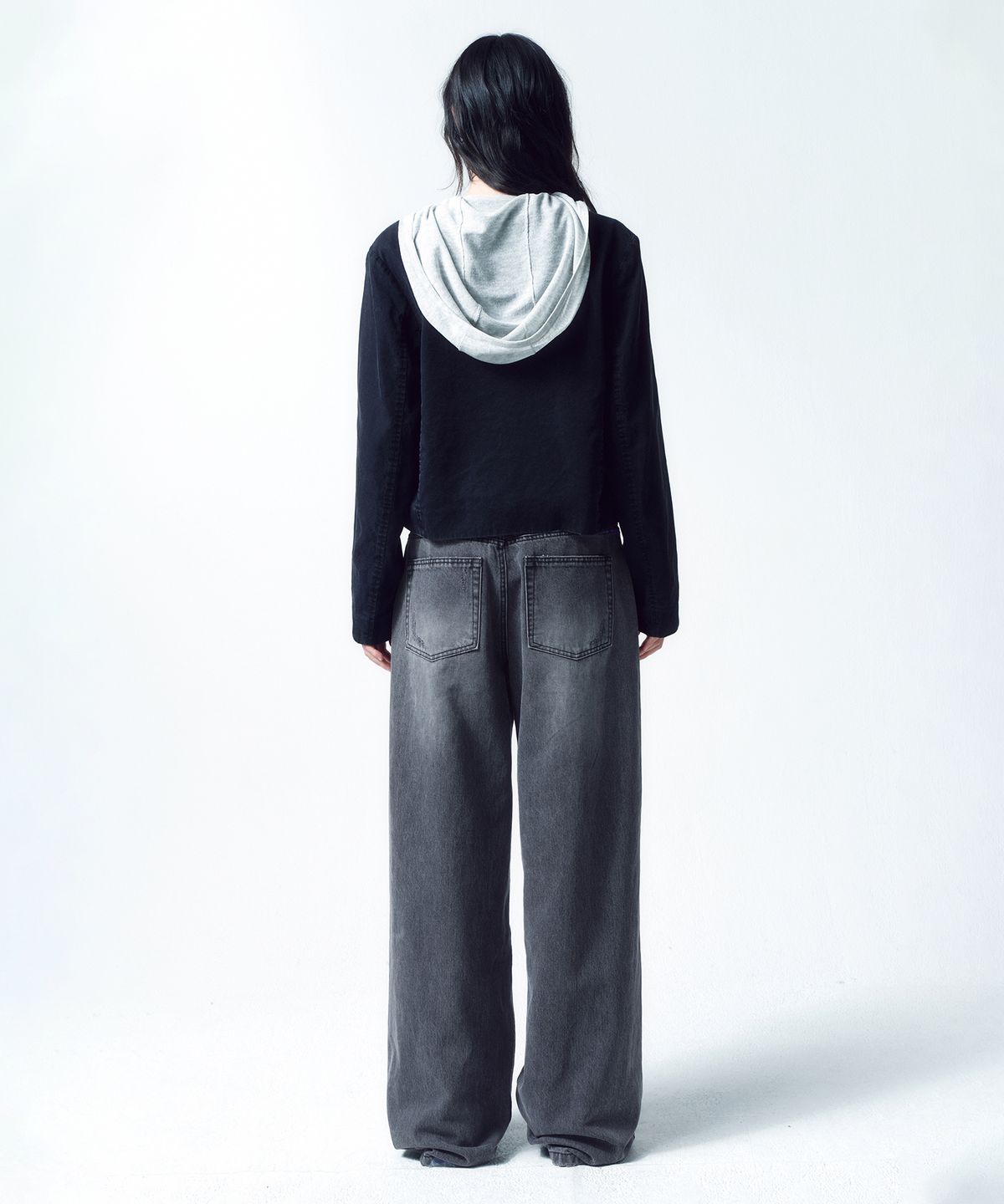 인사일런스 우먼(INSILENCE WOMEN) [CALIK] 로우 웨이스트 와이드 진 ASH GREY