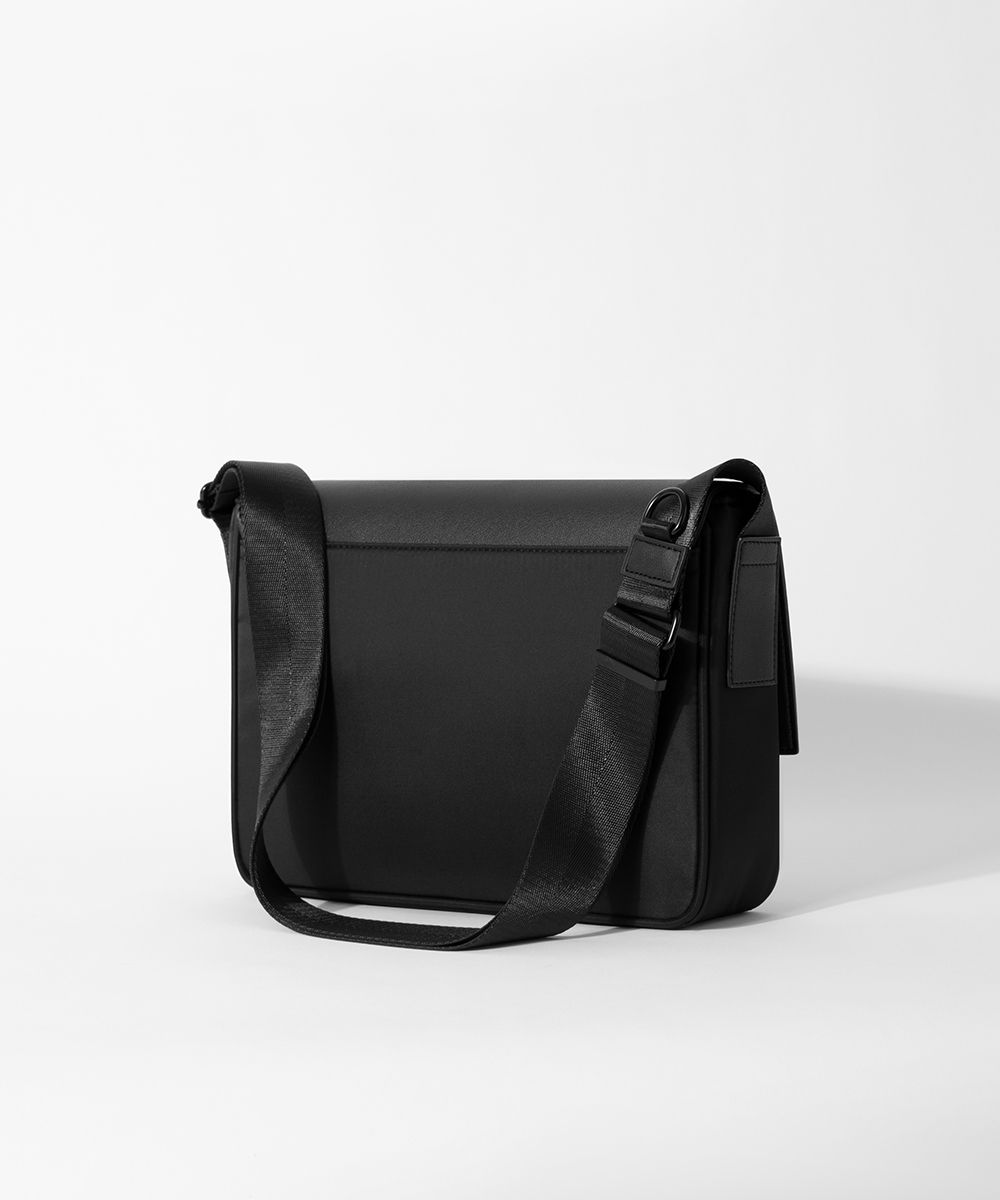 MUSINSA | QUALPACK Current Small Messenger Bag 341