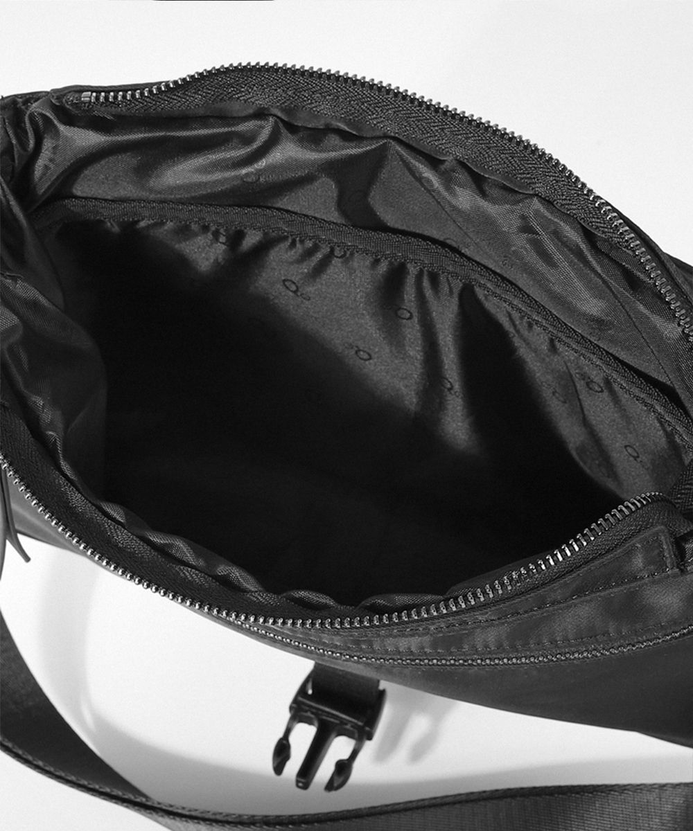 MUSINSA | QUALPACK Current Small Messenger Bag 341