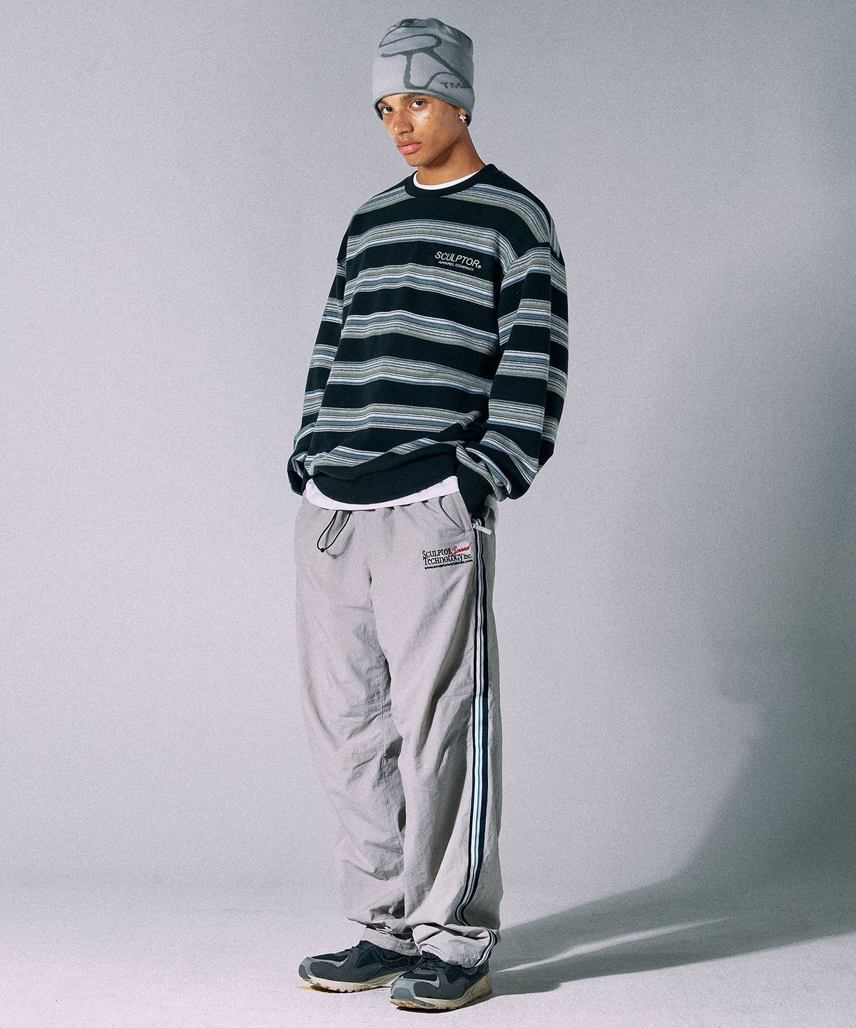 스컬프터(SCULPTOR) Stripe Vintage Sweatshirt Black