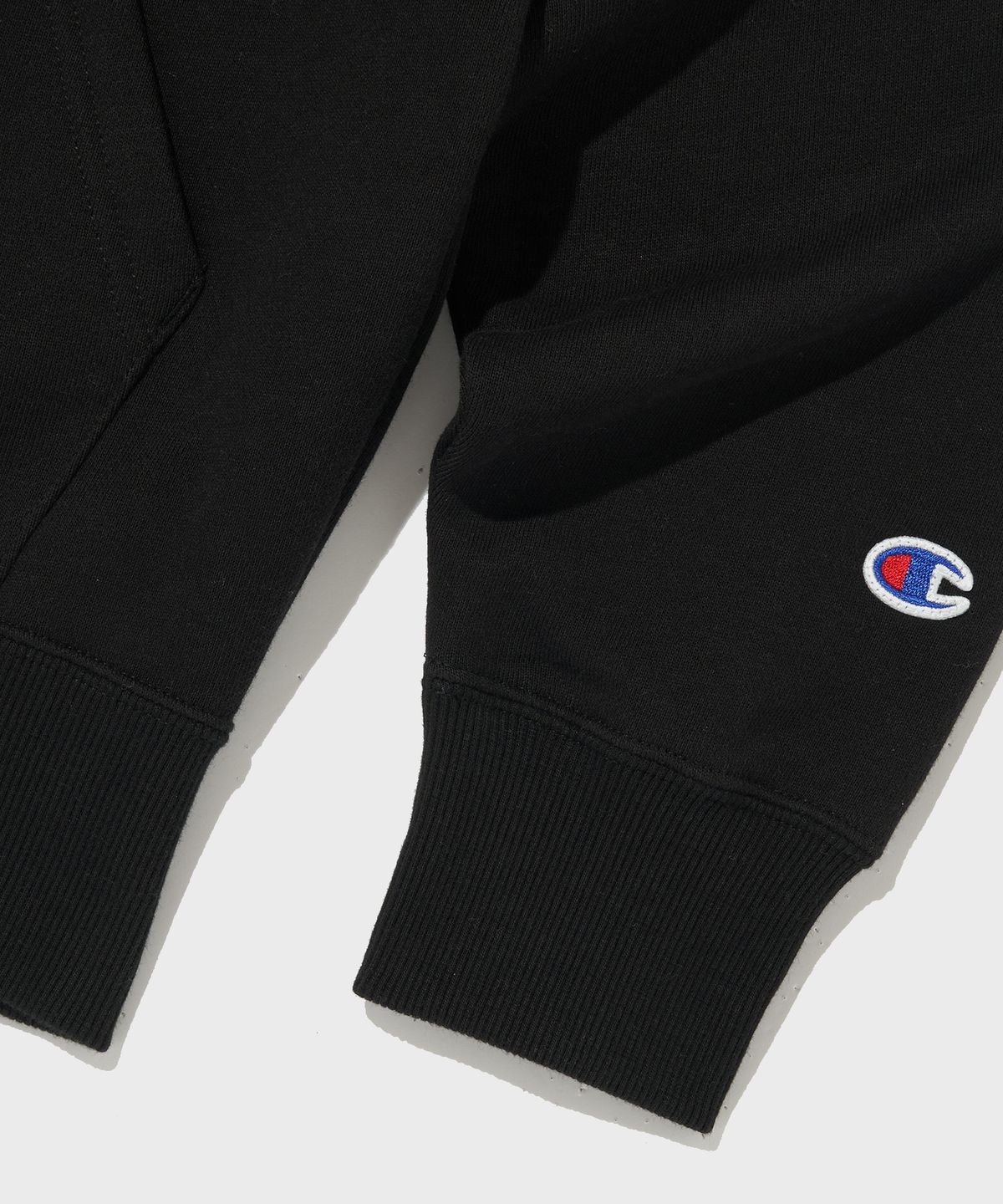 챔피온(CHAMPION) C로고 후드 집업 Black