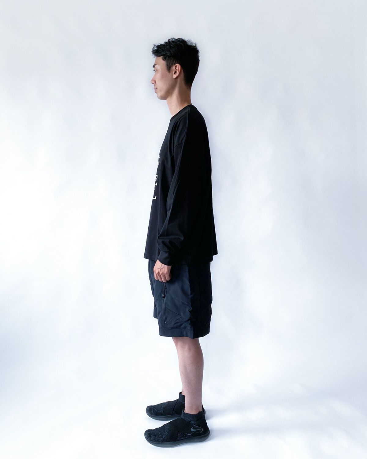 구보(GUVO) CRACK LS TEE / BLACK