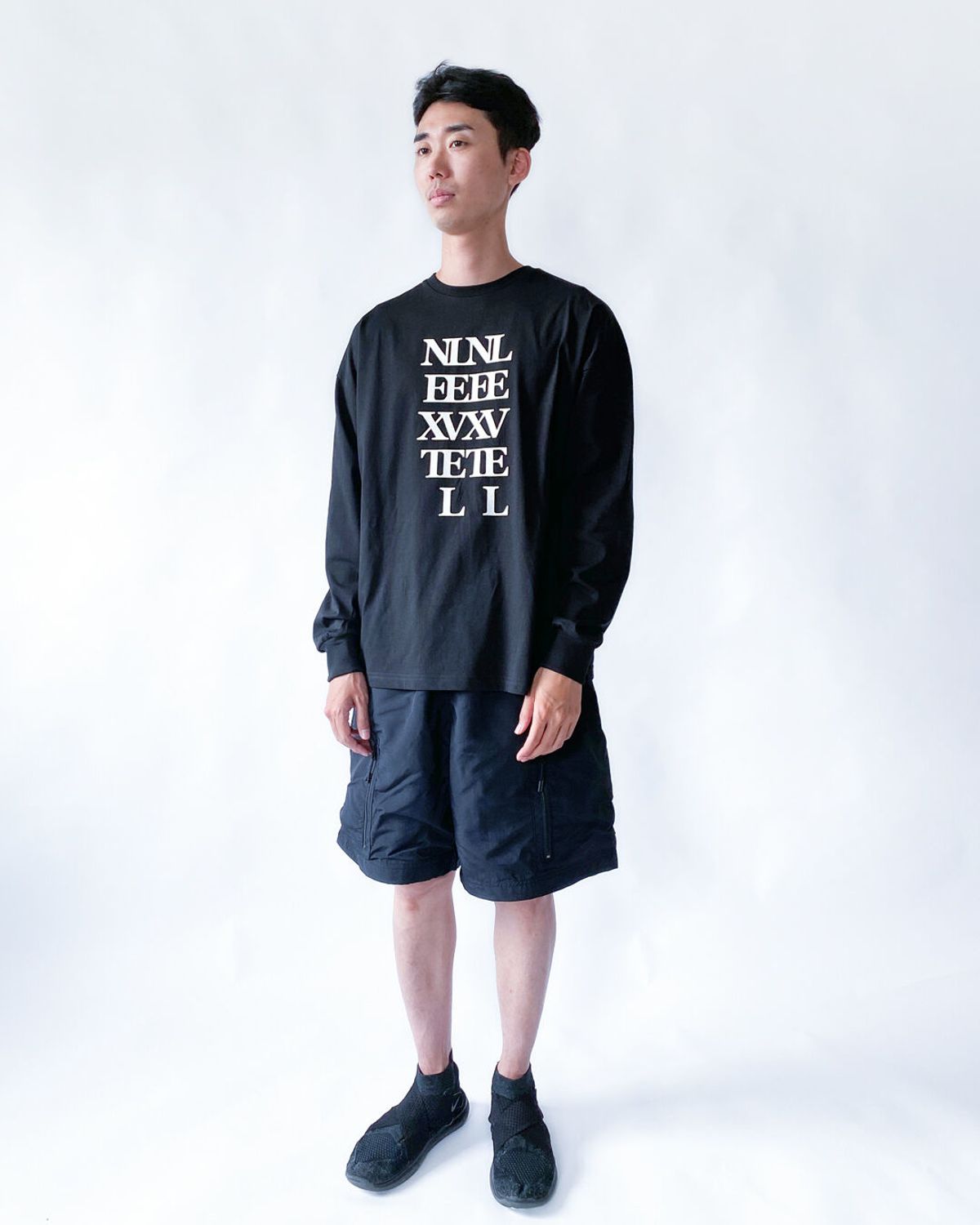 구보(GUVO) CRACK LS TEE / BLACK