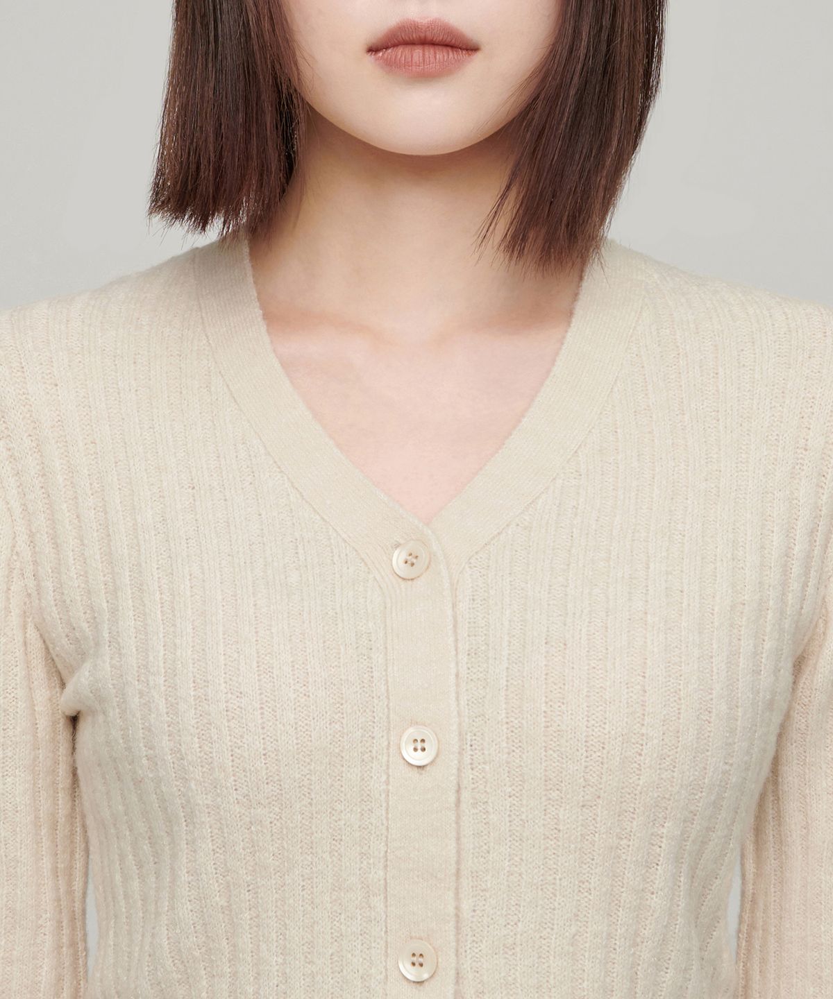 무신사 스탠다드 우먼(MUSINSA STANDARD WOMAN) 우먼즈 소프트 부클 리브드 크롭 가디건 [크림]
