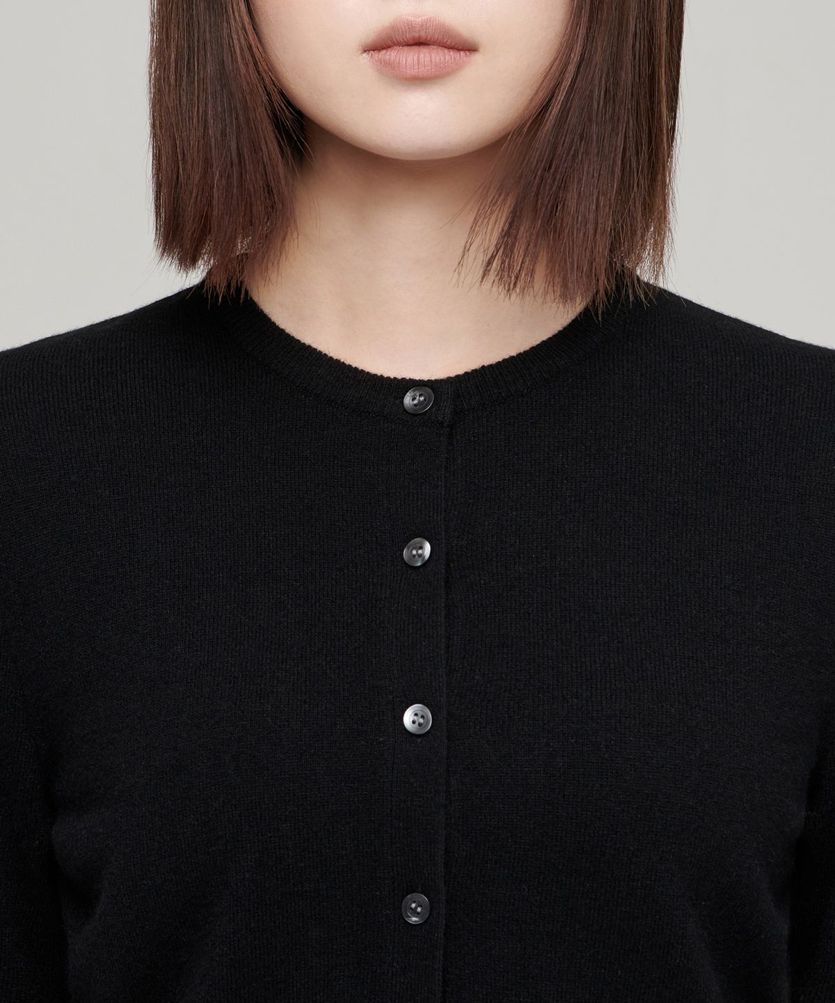무신사 스탠다드 우먼(MUSINSA STANDARD WOMAN) 우먼즈 램스울 라운드 넥 크롭 가디건 [블랙]