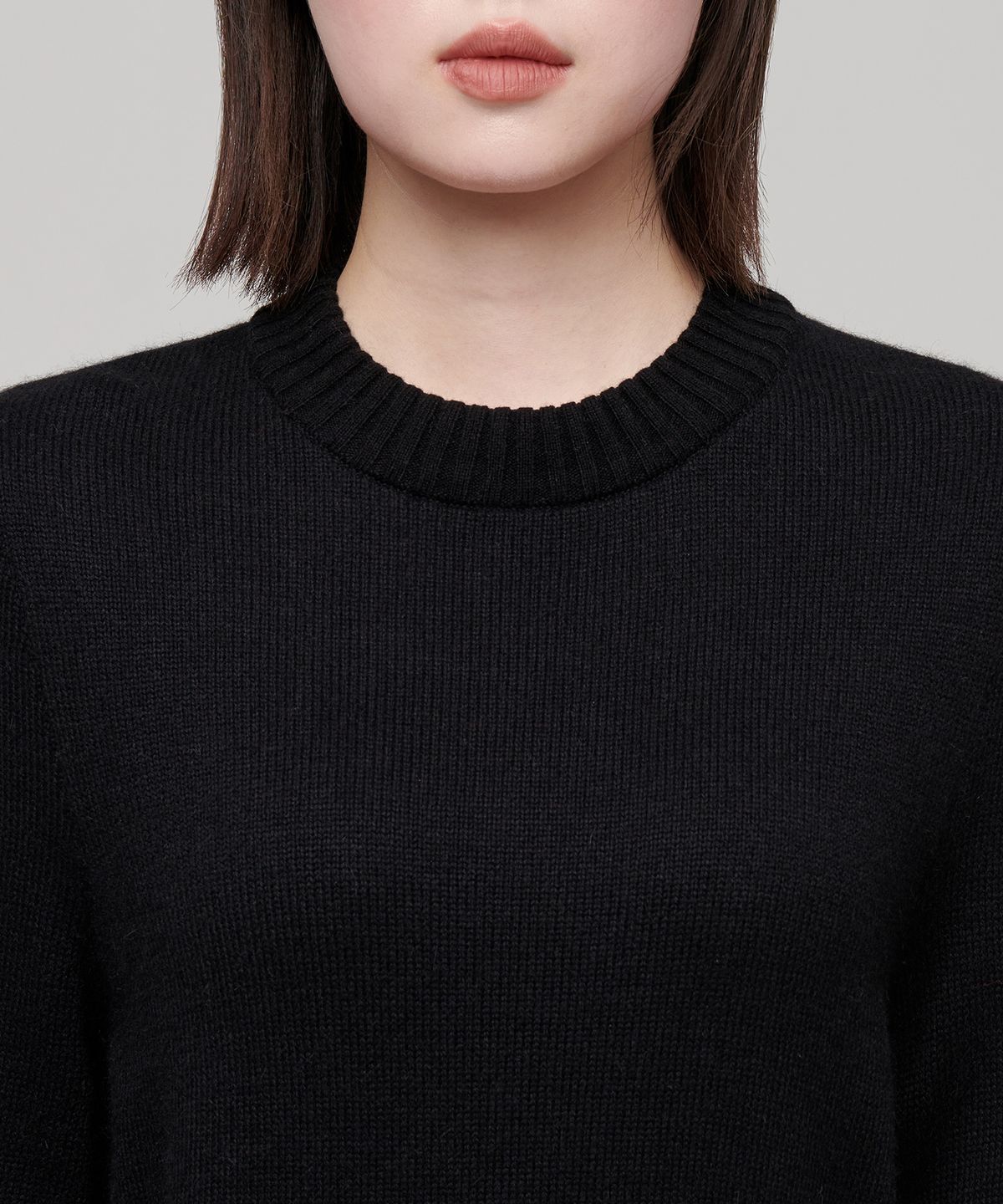 무신사 스탠다드 우먼(MUSINSA STANDARD WOMAN) 우먼즈 앙고라 블렌드 크루 넥 니트 [블랙]