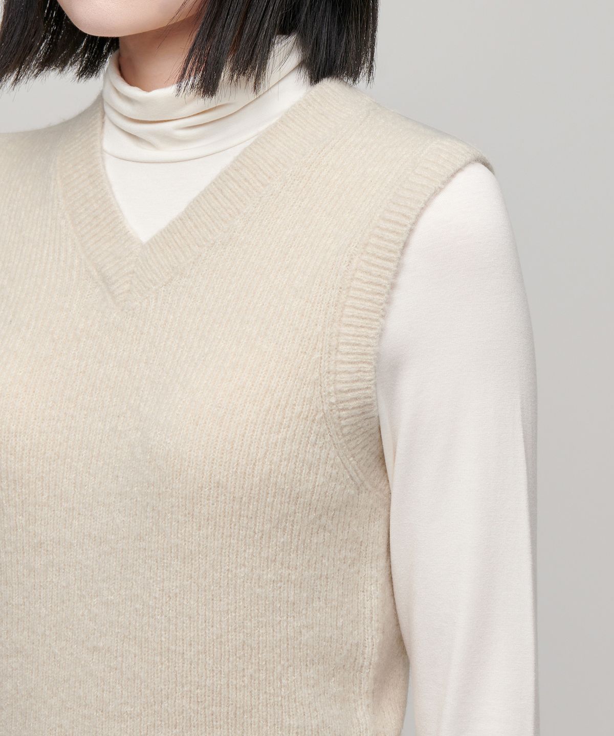 무신사 스탠다드 우먼(MUSINSA STANDARD WOMAN) 우먼즈 소프트 부클 리브드 크롭 베스트 [크림]