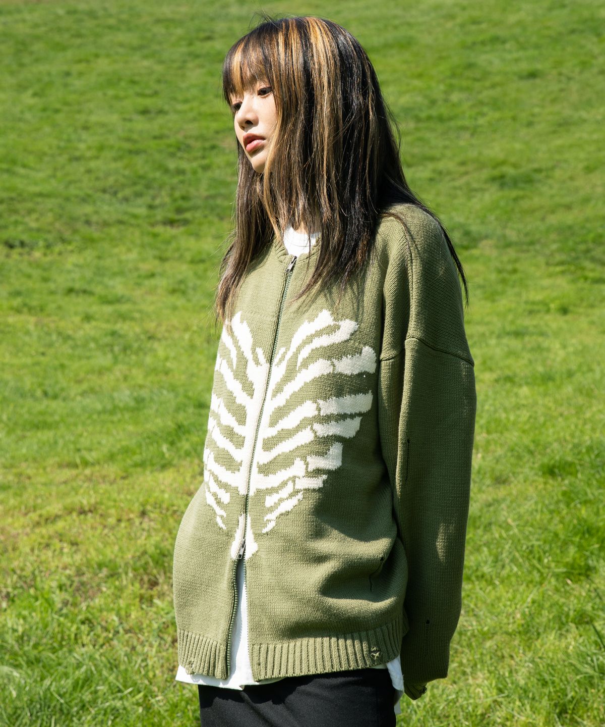 엑스톤즈(XTONZ) XTK037 보운 니트 집업 (KHAKI)