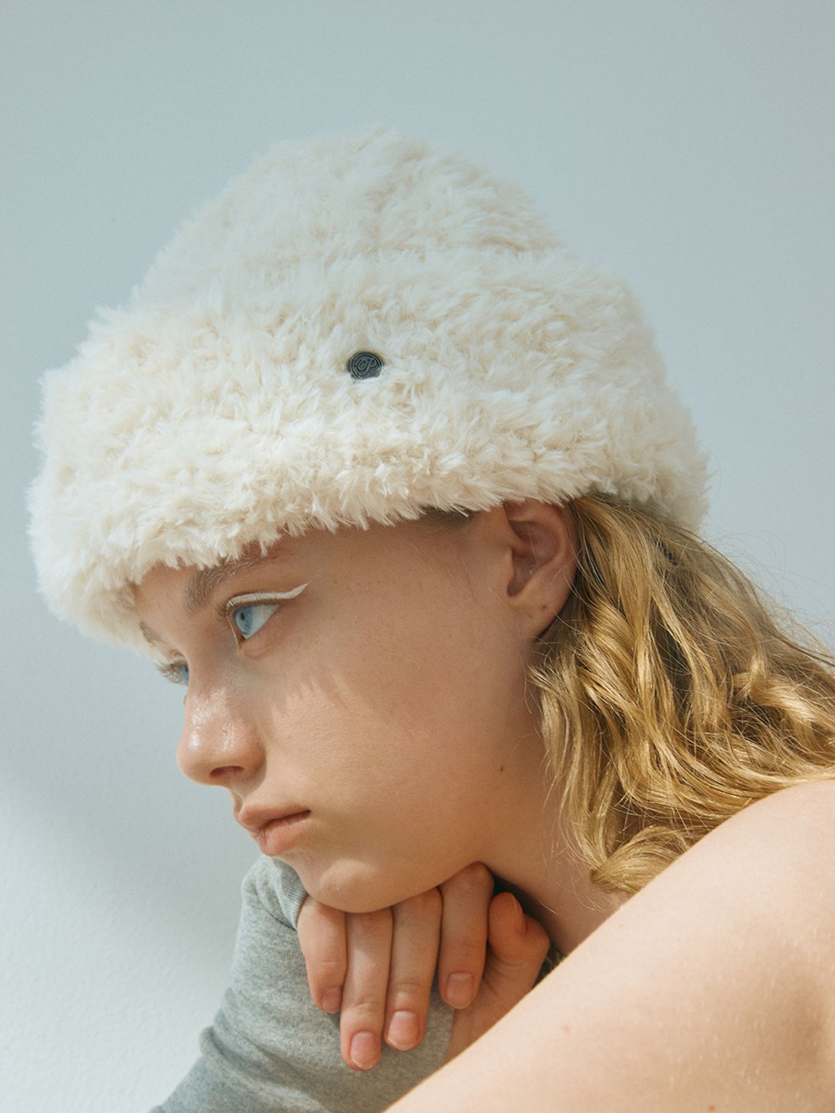 포에지담(POESIEDAME) [Let there be light] Fur beanie in white