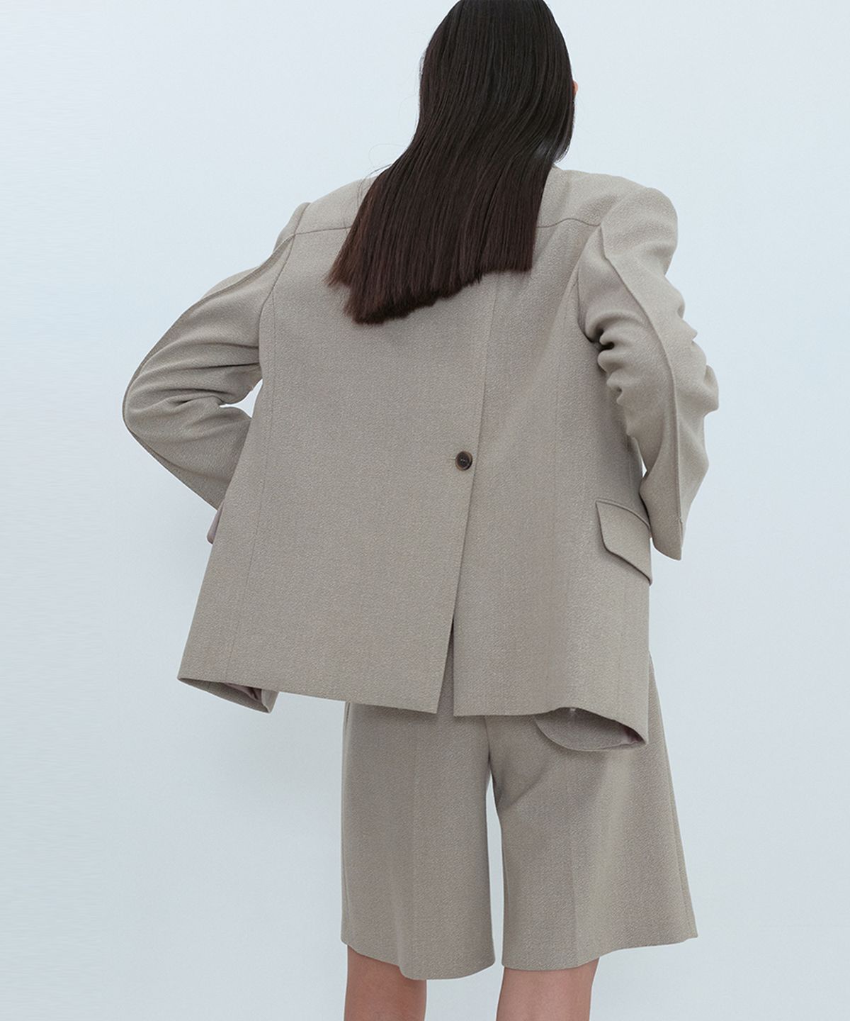 아위(AHWE) 3-Button Wool Jacket_BEIGE