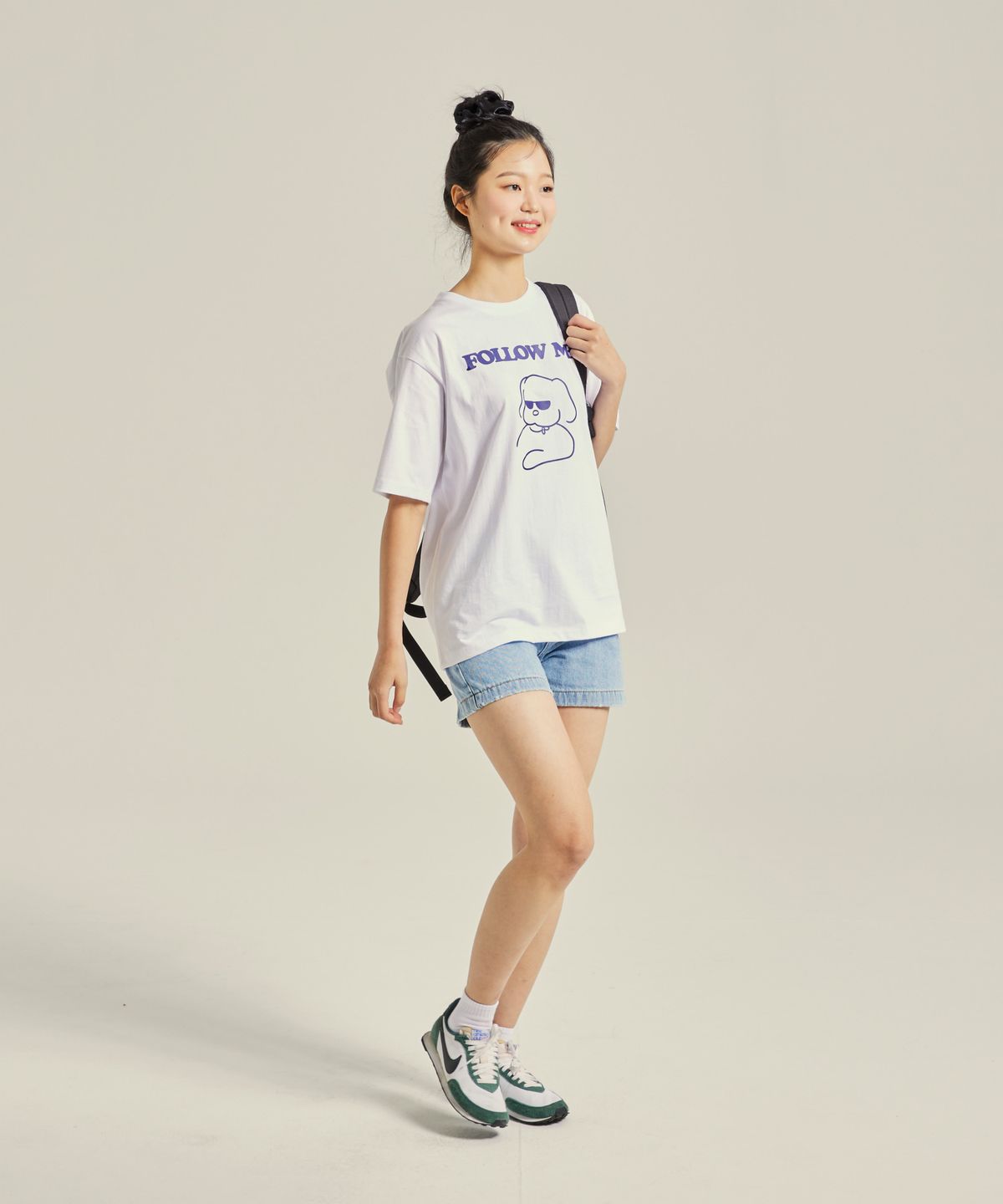 러플(LUPL) FOLLOW ME 안내견 티셔츠 화이트