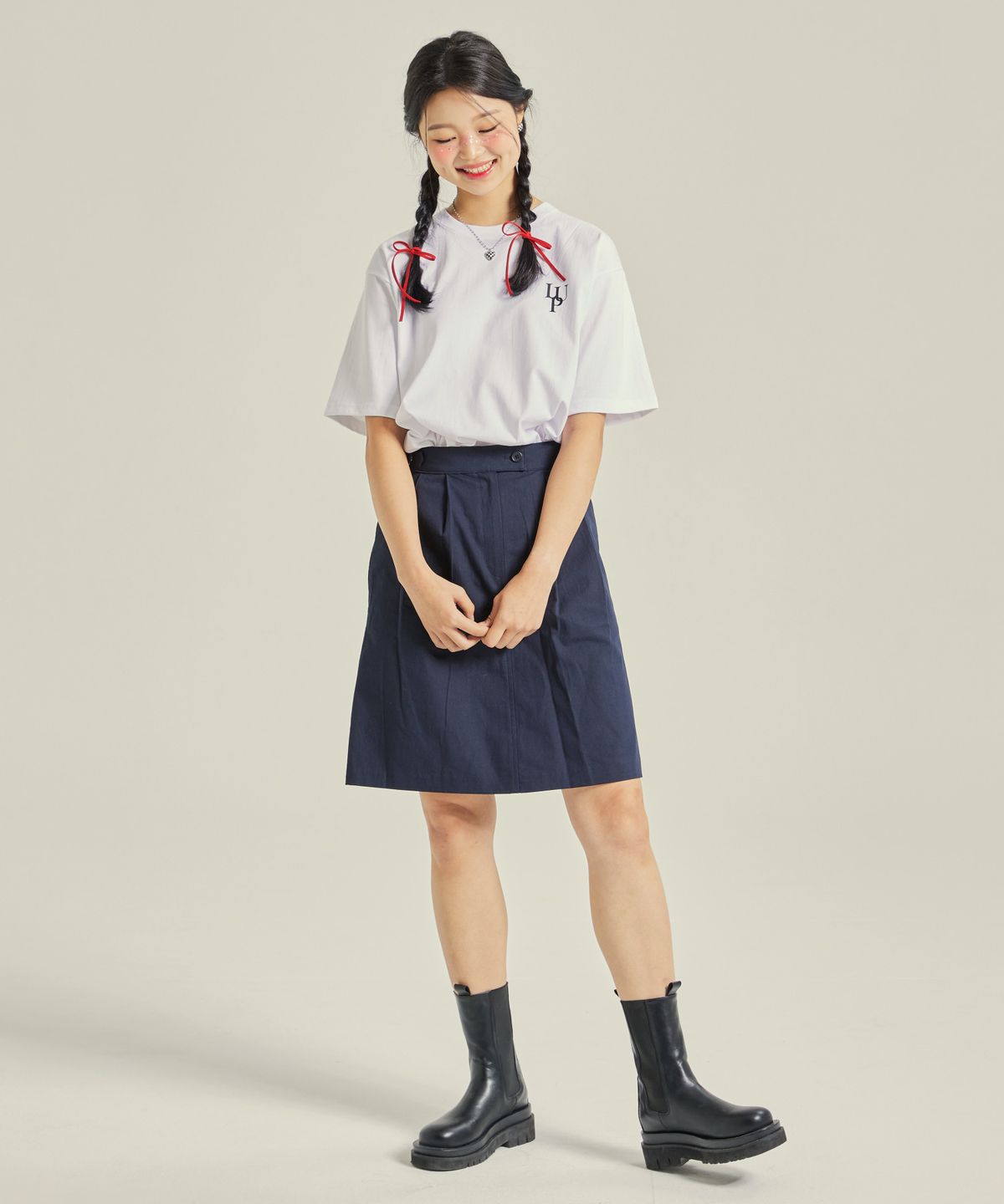 러플(LUPL) 클래식 로고 티셔츠 화이트