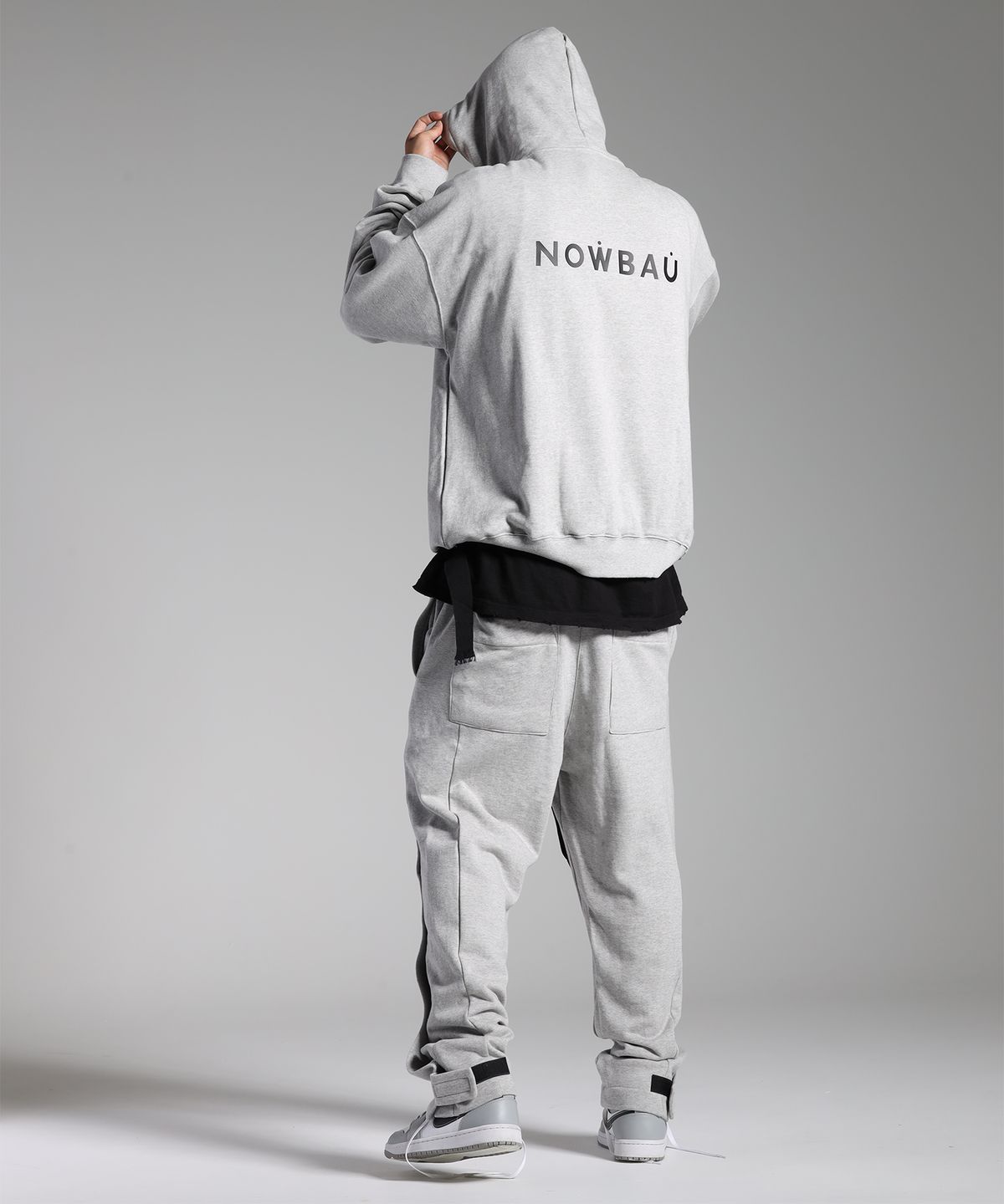 나우바우(NOWBAU) 패스티시 스웻팬츠 t