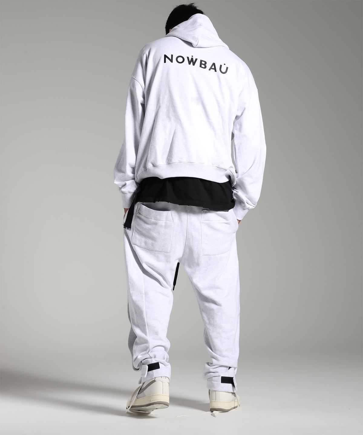 나우바우(NOWBAU) 패스티시 스웻팬츠 t