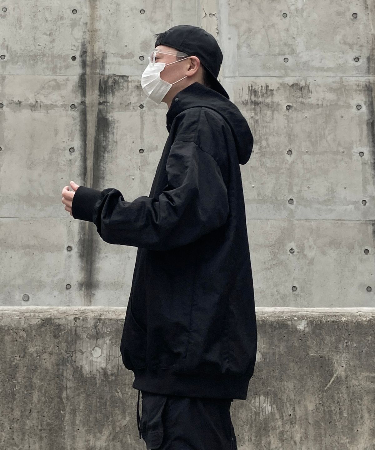 나우바우(NOWBAU) 패스티시 백슬릿 후디 t