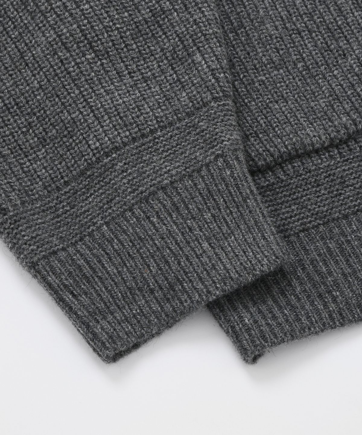 프리즘웍스(FRIZMWORKS) HEAVY WOOL ROUND CARDIGAN _ DARK GRAY