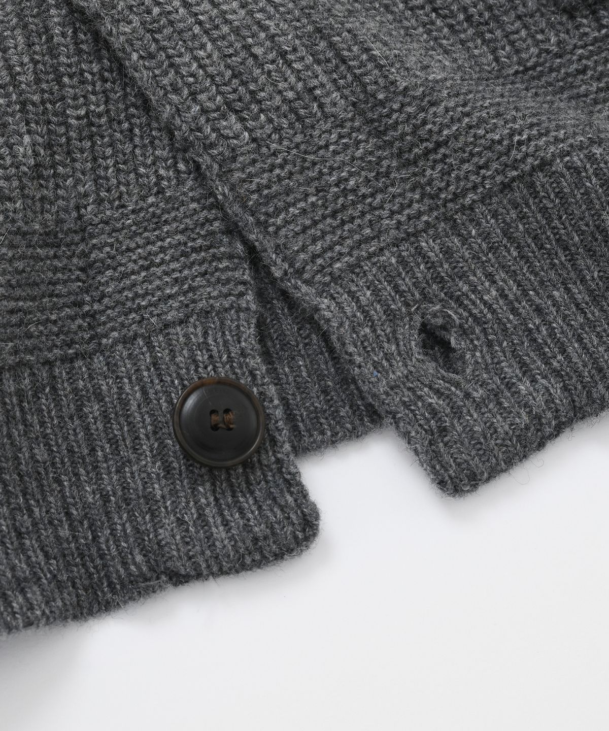 프리즘웍스(FRIZMWORKS) HEAVY WOOL ROUND CARDIGAN _ DARK GRAY