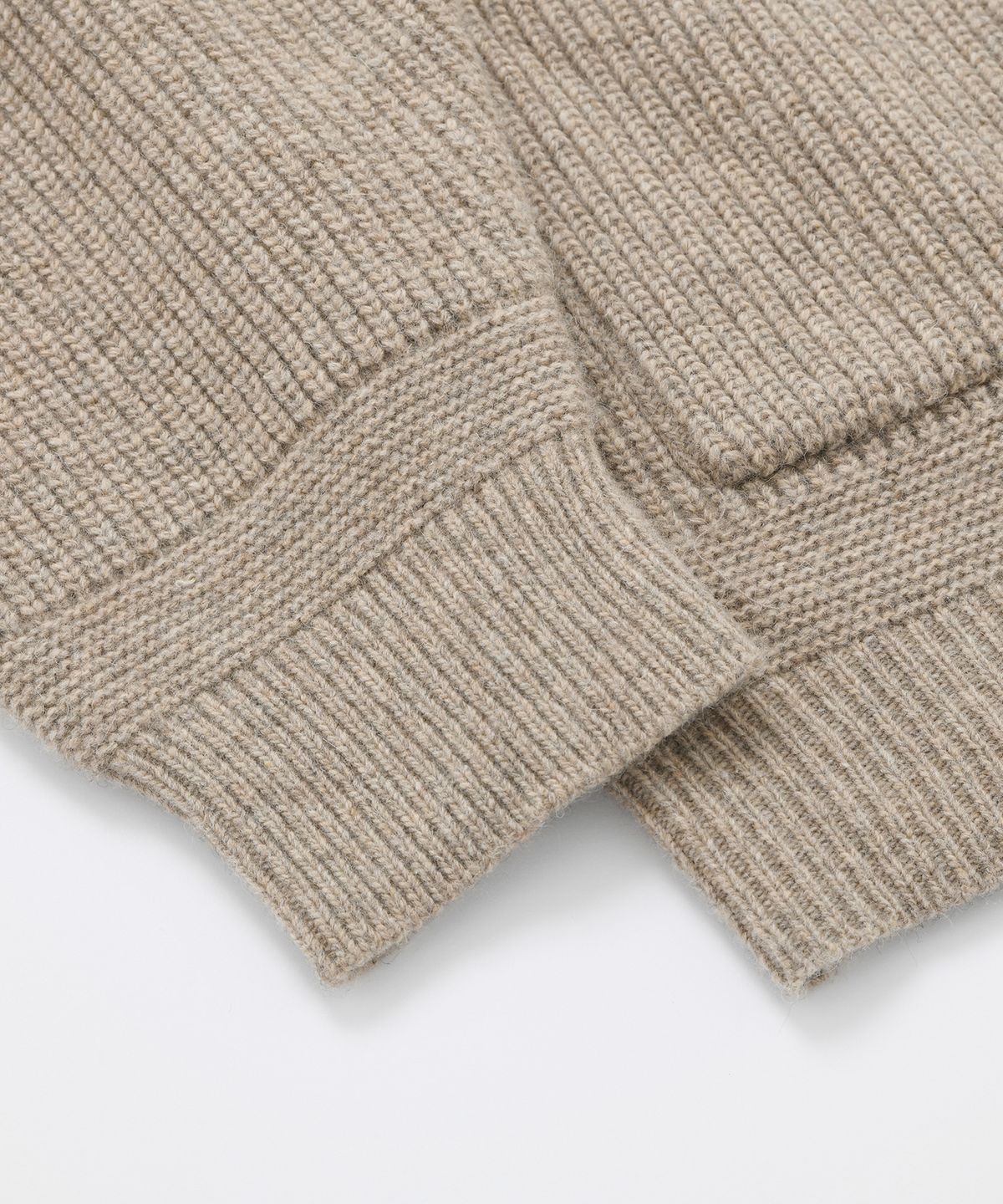 프리즘웍스(FRIZMWORKS) HEAVY WOOL ROUND CARDIGAN _ OATMEAL