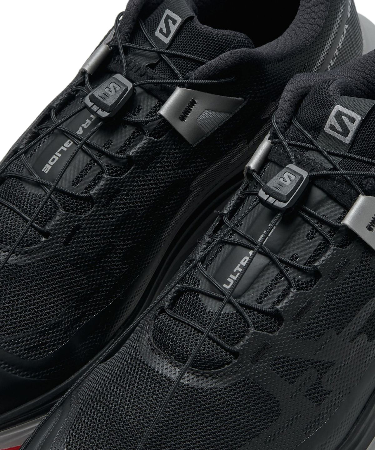 살로몬(SALOMON) 울트라 글라이드 - 블랙:알로이:고지 베리 / L41430500