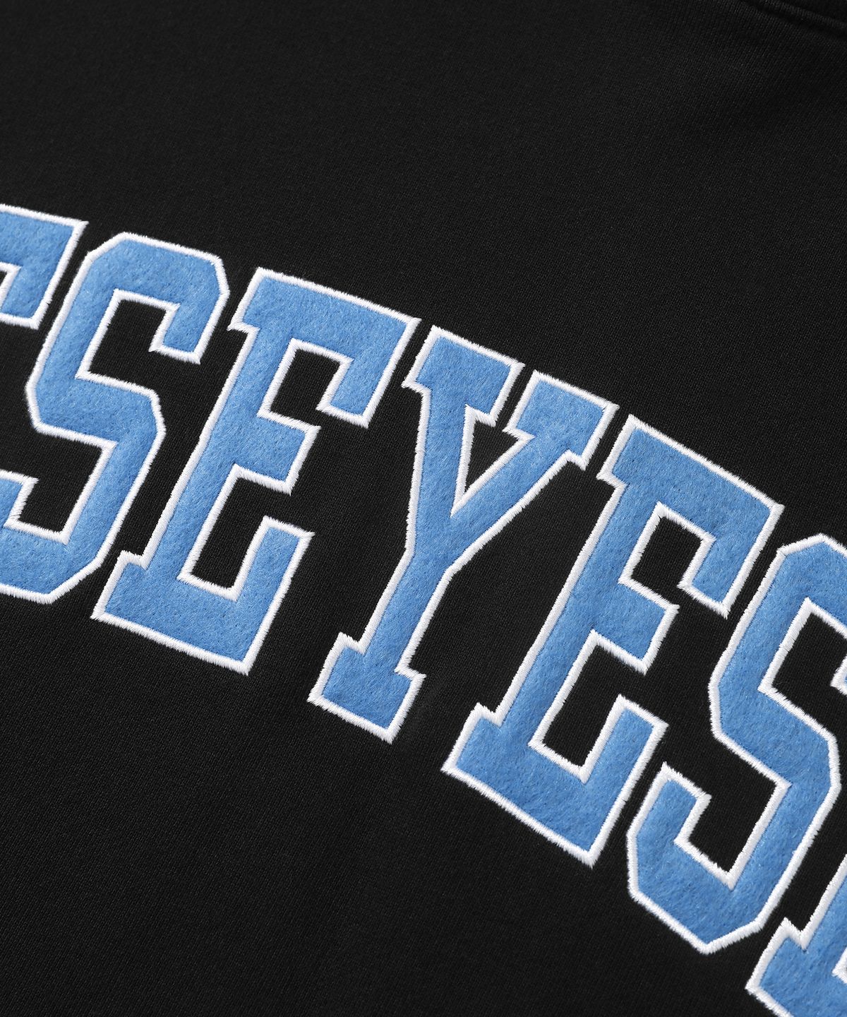 예스아이씨(YESEYESEE) [22FW] Arch Logo Hoodie Black