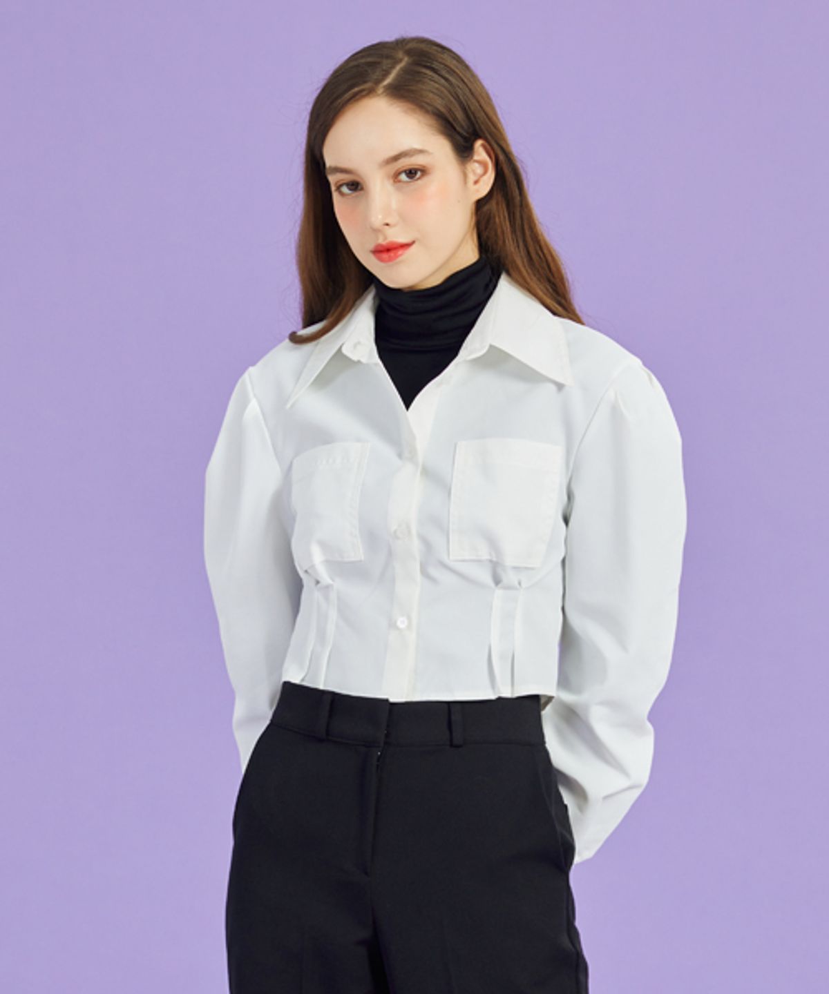 콜릿(KOLEAT) WOMEN 크롭 슬림 퍼프 긴팔 셔츠 [WHITE] 크롭티 긴팔티 PF