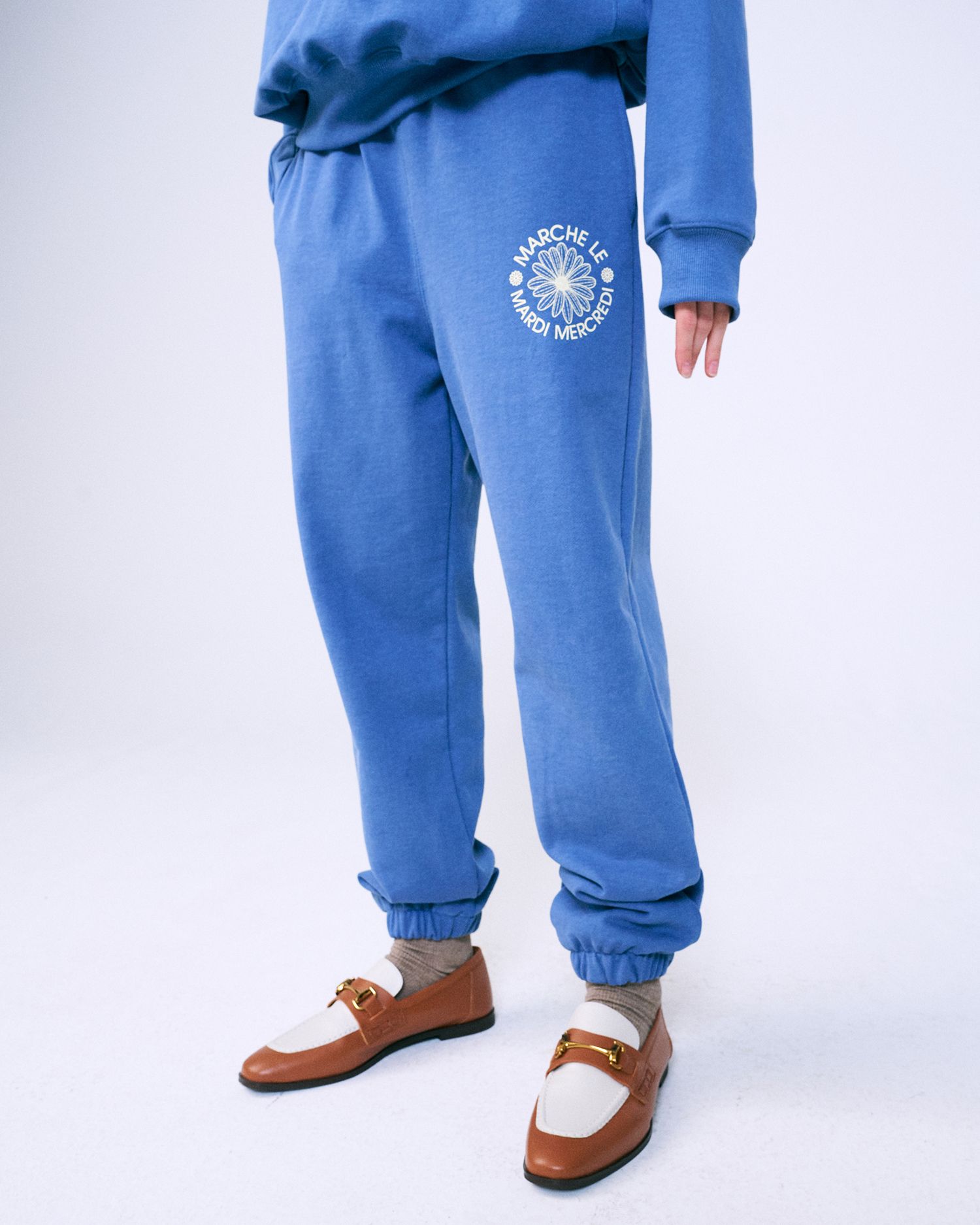 MUSINSA | MARDI MERCREDI SWEAT PANTS MARCHE EMBLEM PIGMENT
