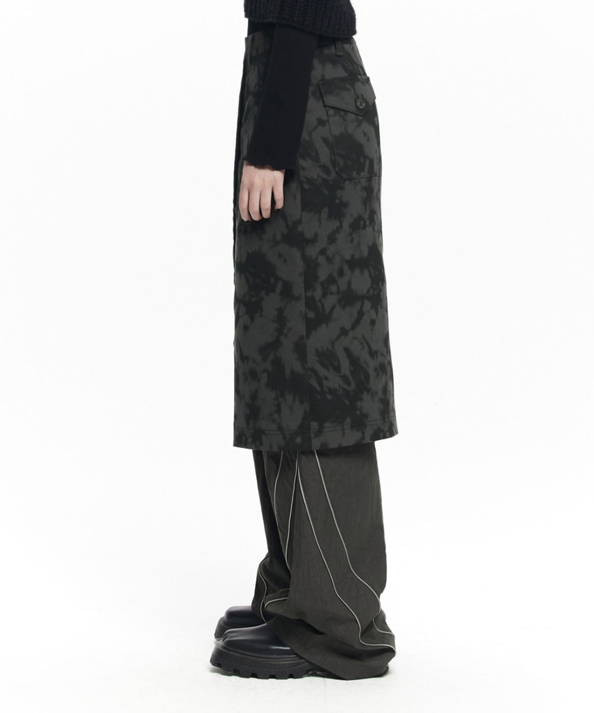 메종미네드(MAISON MINED) (W) MONOCHROME OVER WRAP SKIRT