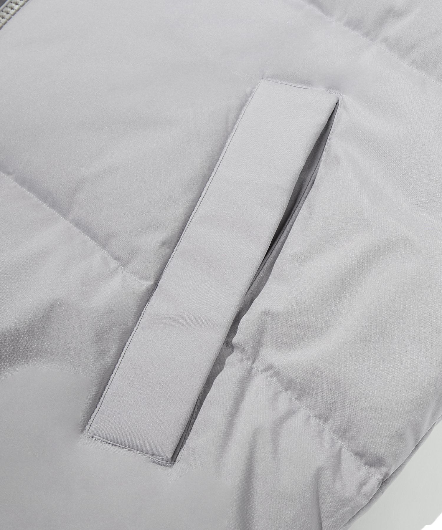 MUSINSA | Codegraphy [DIVO] RDS Essential Pupa Short Down
