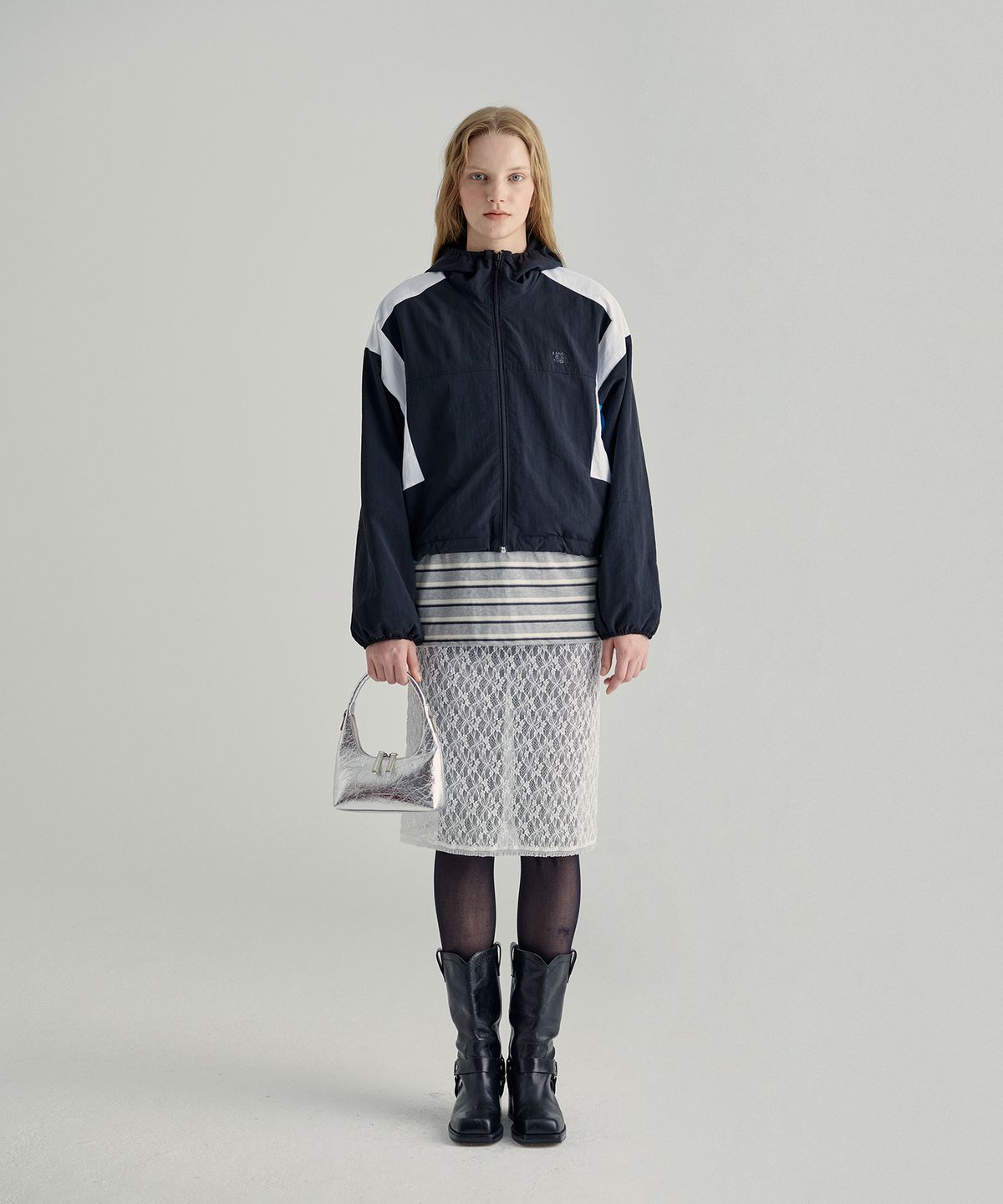 마지셔우드(MARGESHERWOOD) HOBO MINI+STRAP_silver crinkle