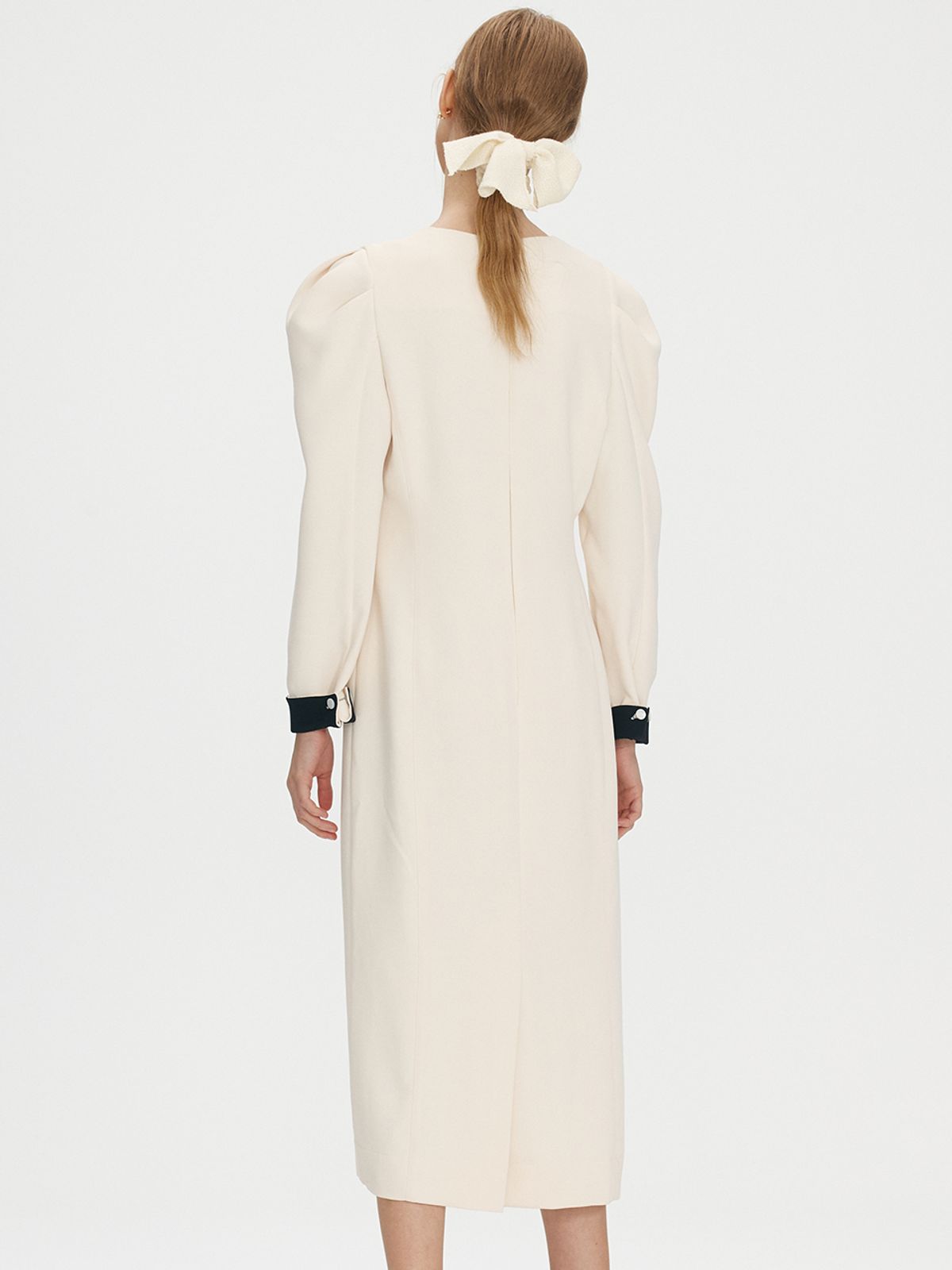 비뮤즈맨션(BEMUSE MANSION) Square neck puff dress - Ivory