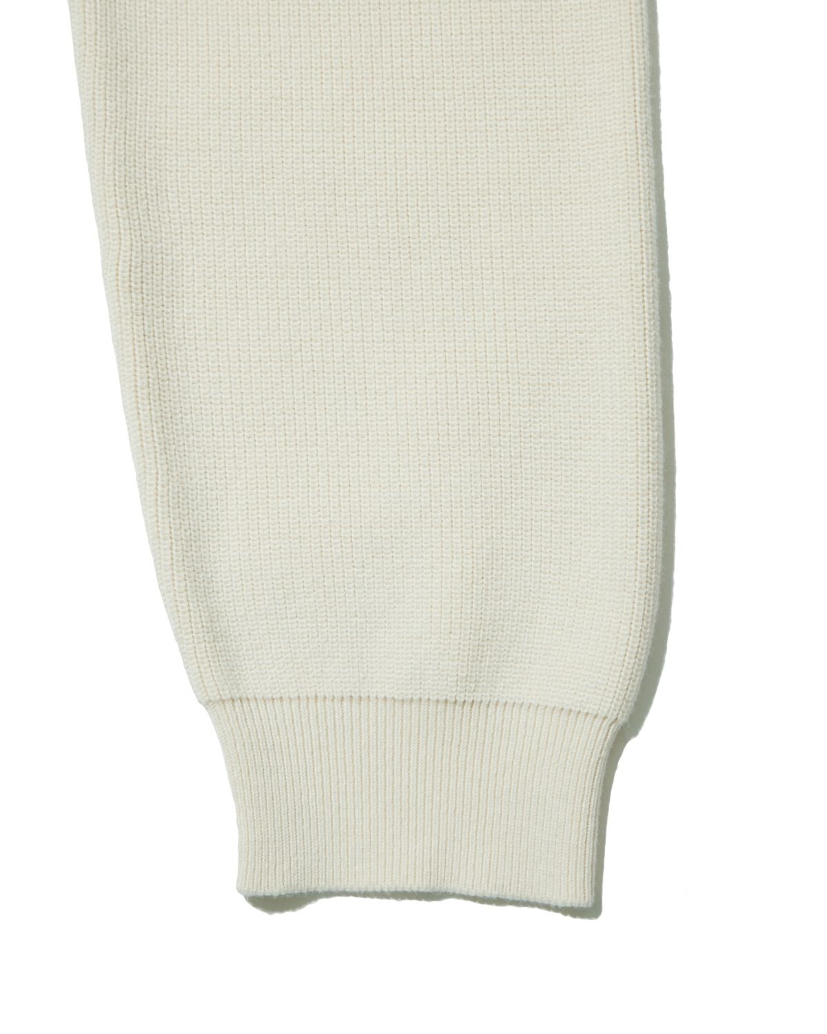 비슬로우(BESLOW) LONG SLEEVE COLLAR KNIT CREAM